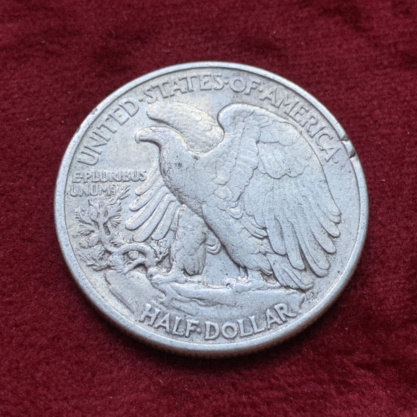 《竞宝斋》第98场-本周日，周一2场连拍（全场不限金额包邮） 美国 1942年 行走女神50分 半美元 银币 细节见图