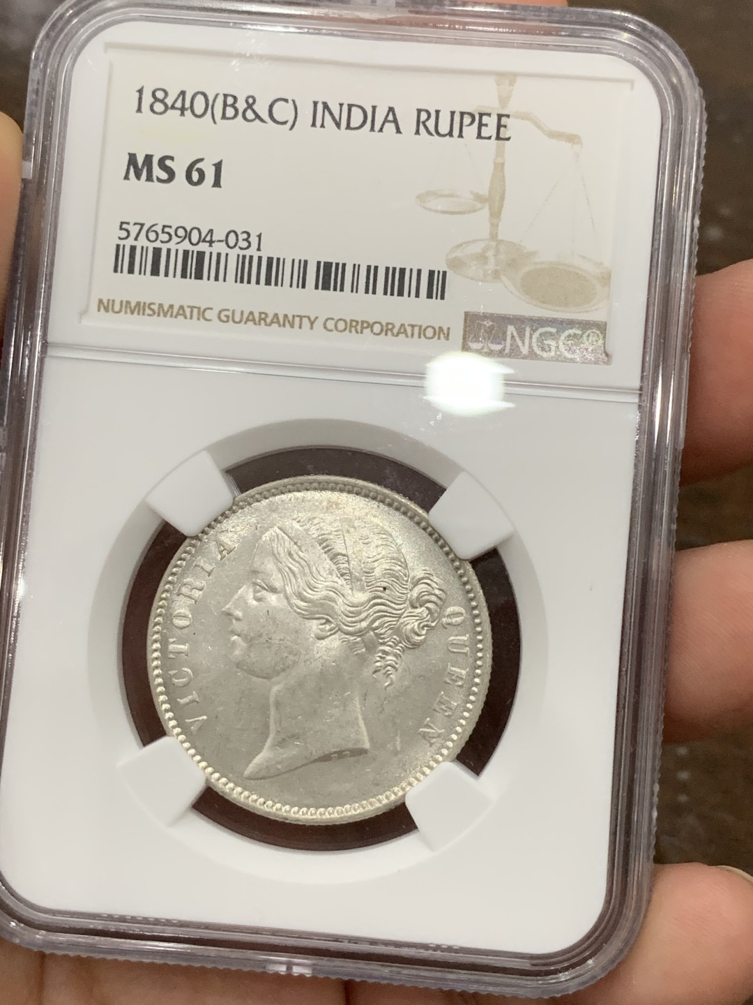 《竞宝斋》第98场-本周日，周一2场连拍（全场不限金额包邮） NGC MS61 印度1840年1卢比银币，小维头像最具性价比选择，强光好品