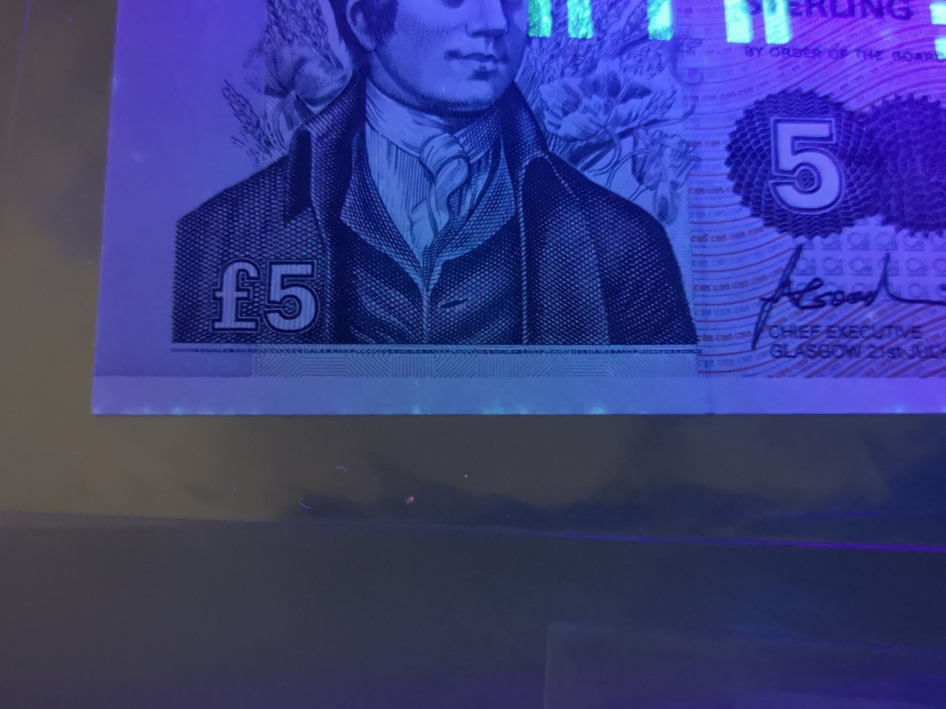 《外钞收藏家》第二百零五期 苏格兰经典专场👍 克莱斯戴尔银行-1996-5镑	E/DQ 029315	P-218 荧光有星星点点潮