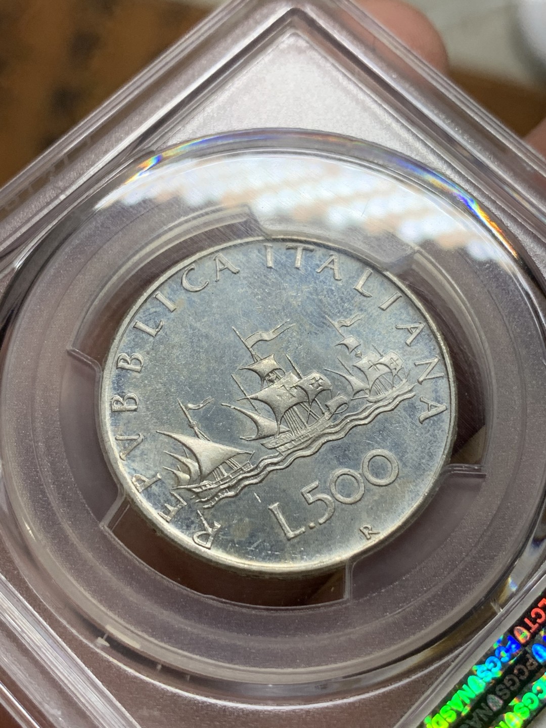 《竞宝斋》第98场-本周日，周一2场连拍（全场不限金额包邮） PCGS-MS65 意大利1966年帆船美女500里拉银币 深度镜面PL状态