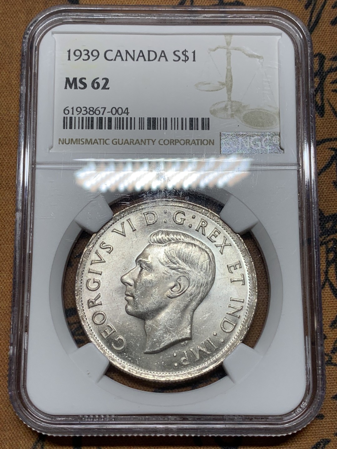 《竞宝斋》第98场-本周日，周一2场连拍（全场不限金额包邮） NGC-MS62 加拿大 1939年议会纪念银币 1元银币 暴光好品 非常漂亮