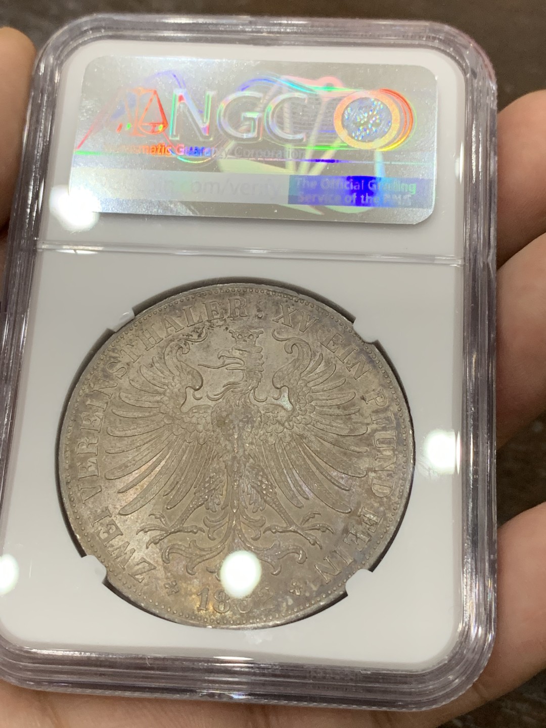 《竞宝斋》第98场-本周日，周一2场连拍（全场不限金额包邮） NGC-MS62 德国 1862 法兰克福 少女 2泰勒 大银币 灰彩色包浆 状态不错 37克大银币