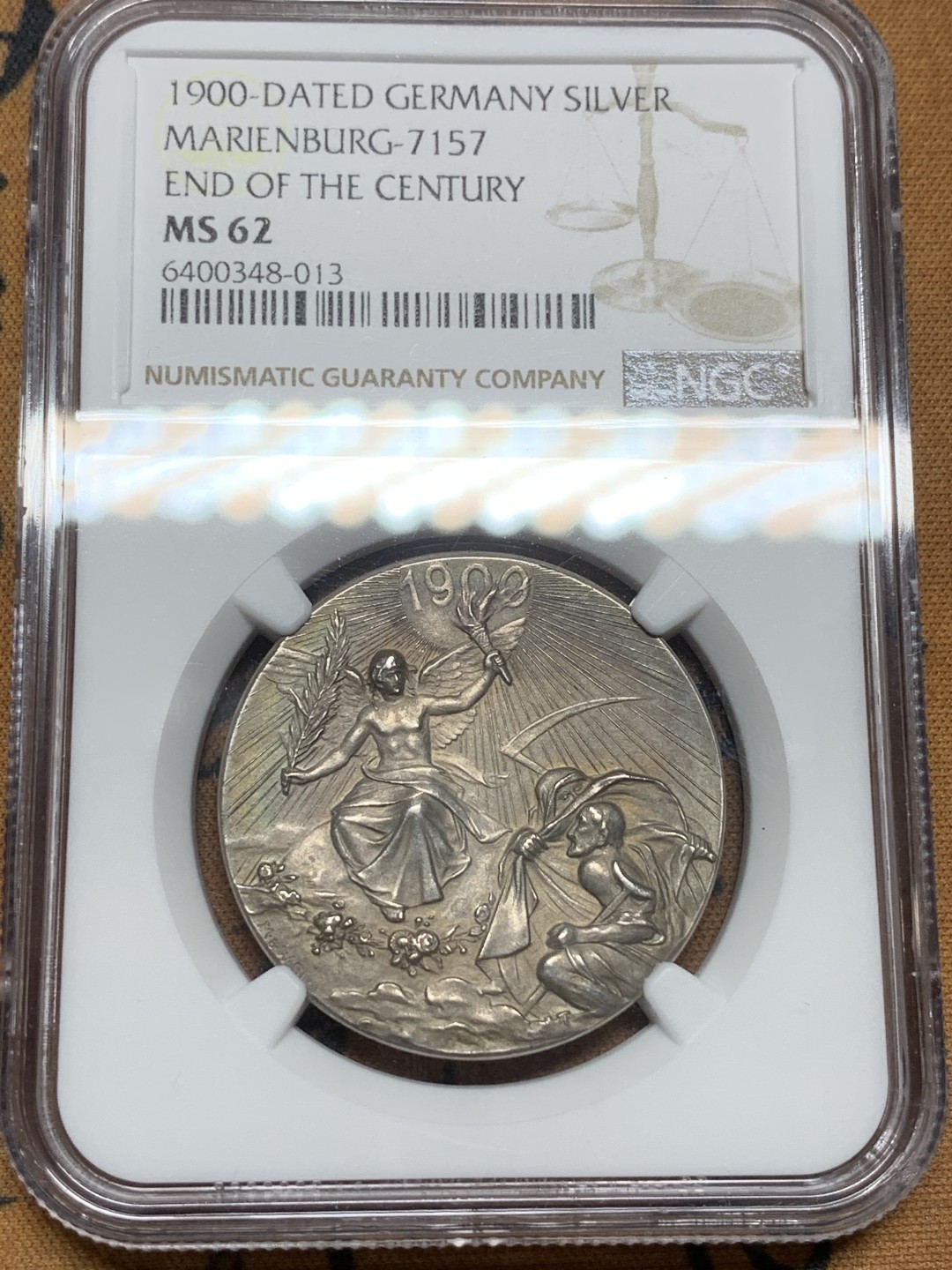 《竞宝斋》第98场-本周日，周一2场连拍（全场不限金额包邮） NGC MS62 1900年德国迎接新世纪纪念银章 设计独特别致