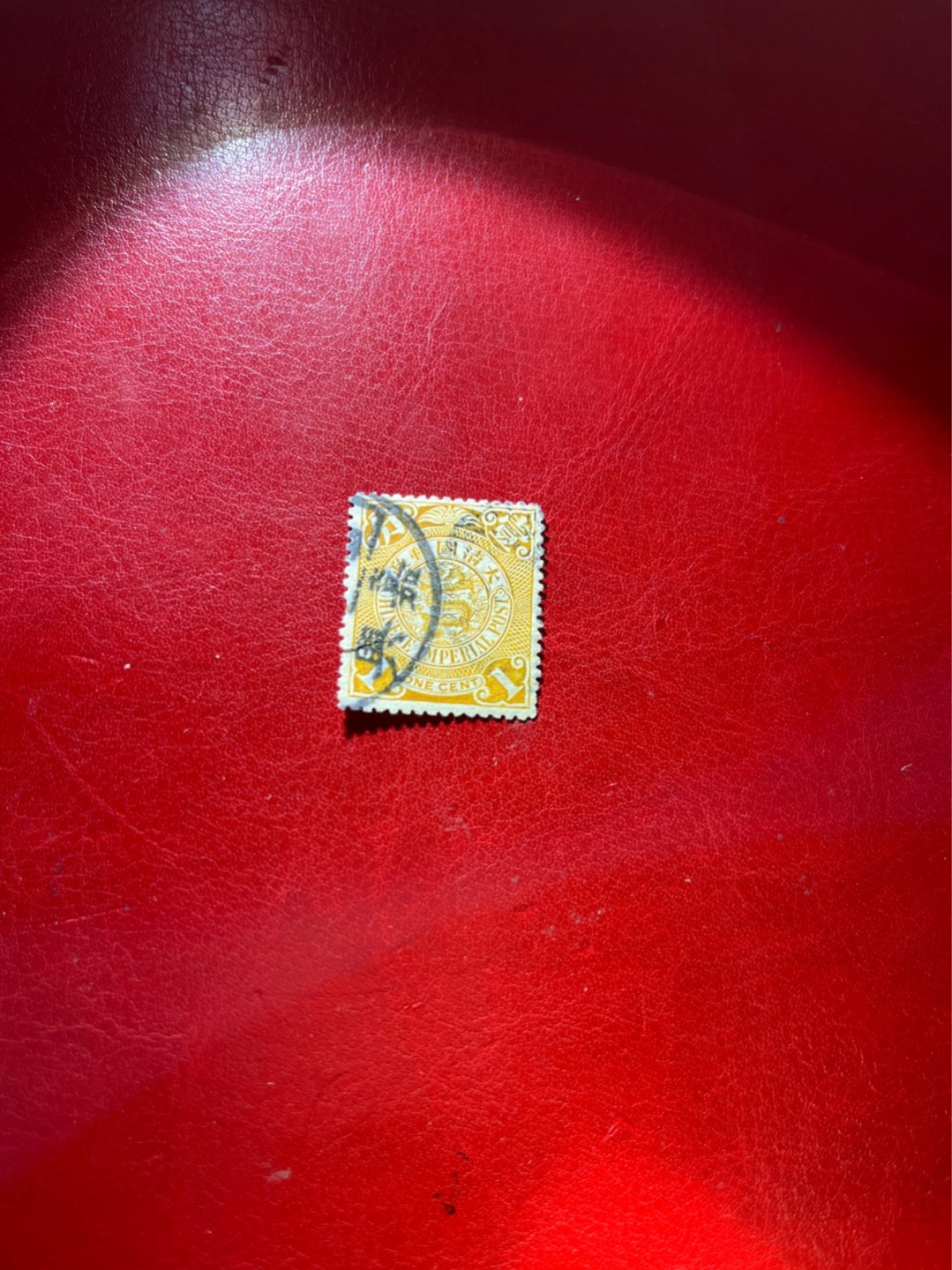 洪涛臻品 精选邮票限时拍卖第三十八期 大清龙票，1分，嘉兴戳，终生保真（图3完整嘉兴戳成交价1620元，仅供参考）！品相自定，百年古董难免有瑕疵。入手保真清代文物邮票的机会！