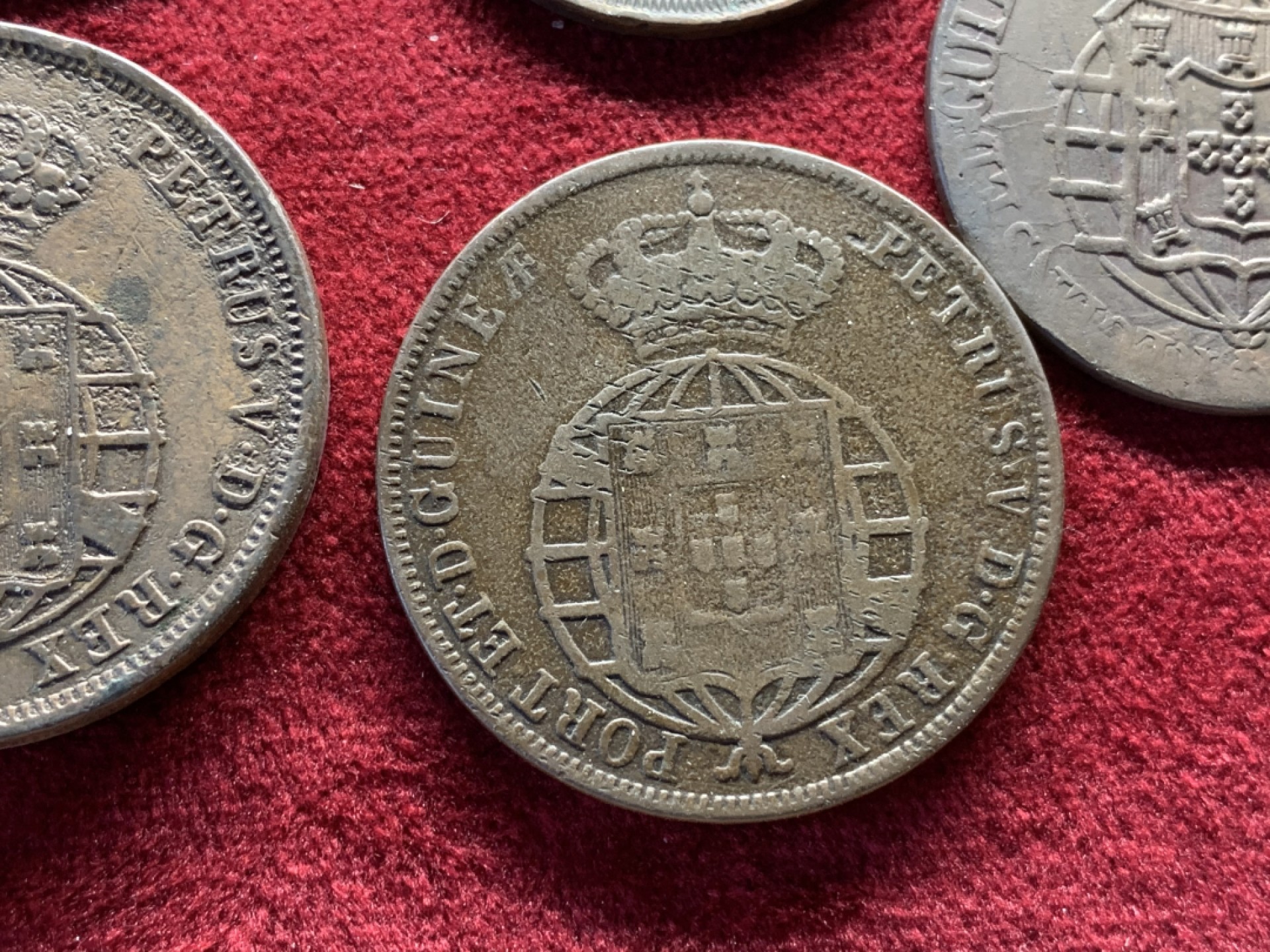 《竞宝斋》第98场-本周日，周一2场连拍（全场不限金额包邮） 葡属一组5枚（安哥拉1814年和1860年1MACUTA，1858年1/2MACUTA，1819年圣多美40REIS，1852年马德拉10REIS）