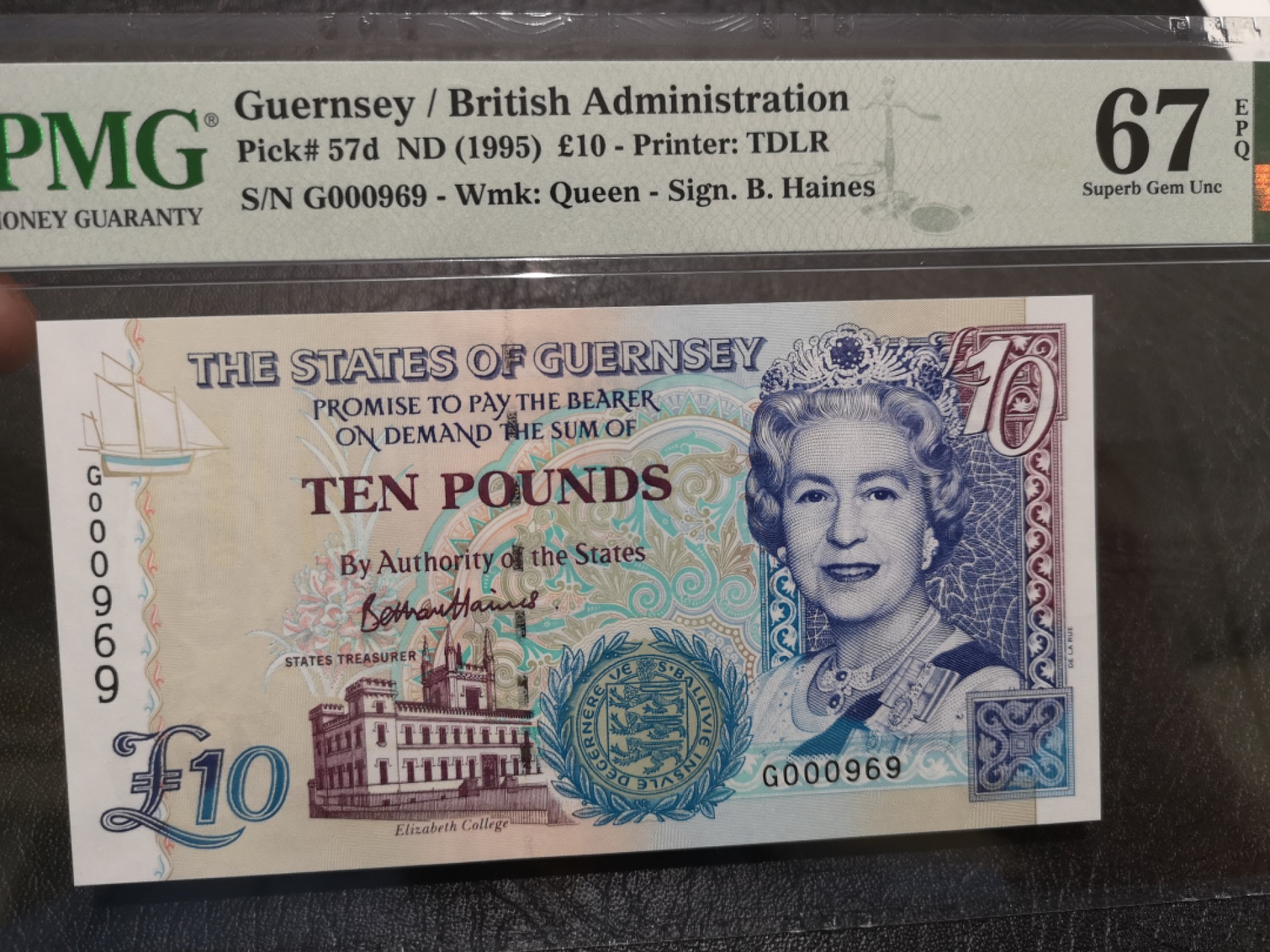 《外钞收藏家》第二百零四期 1995年格恩西10镑 PMG67 无47 百位号