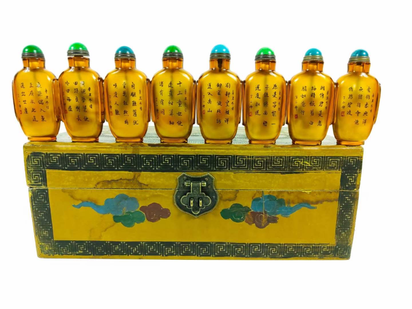 清代，水晶，内画，丁二仲制，鼻烟壶，八仙人物，保存完好，收藏佳品 清代，水晶，内画，丁二仲制，鼻烟壶，八仙人物，保存完好，收藏佳品