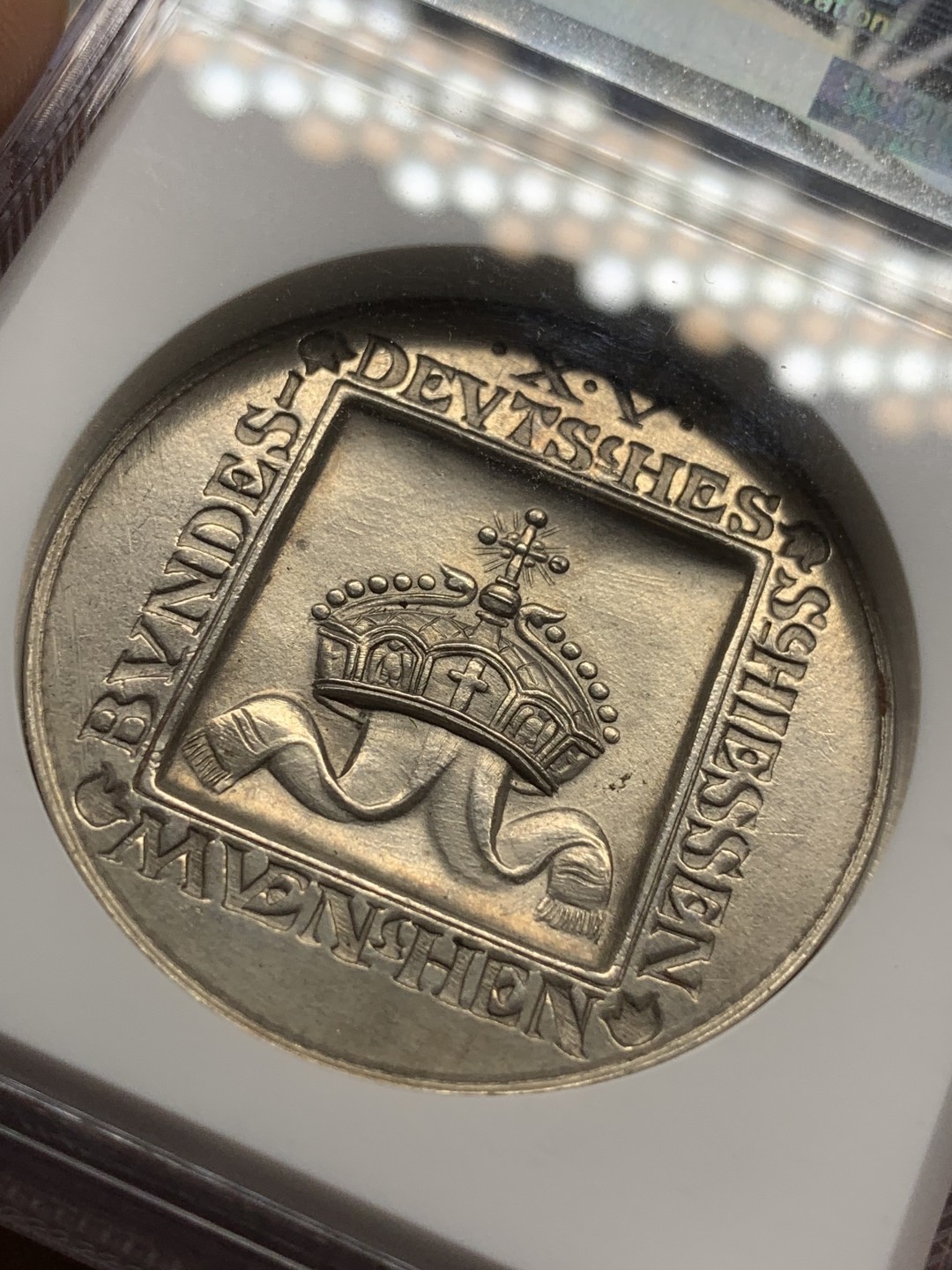 《竞宝斋》第98场-本周日，周一2场连拍（全场不限金额包邮） NGC-MS62 1906 德国 慕尼黑 射击节银章 力与美的结合 充满张力 发髻无磨损 低评