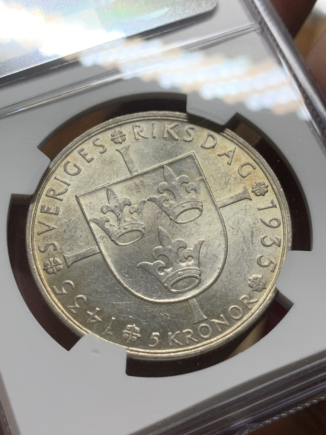 《竞宝斋》第98场-本周日，周一2场连拍（全场不限金额包邮） NGC-MS62 瑞典1935年 古斯塔夫五世 5克朗大银币 原光好品少见品种