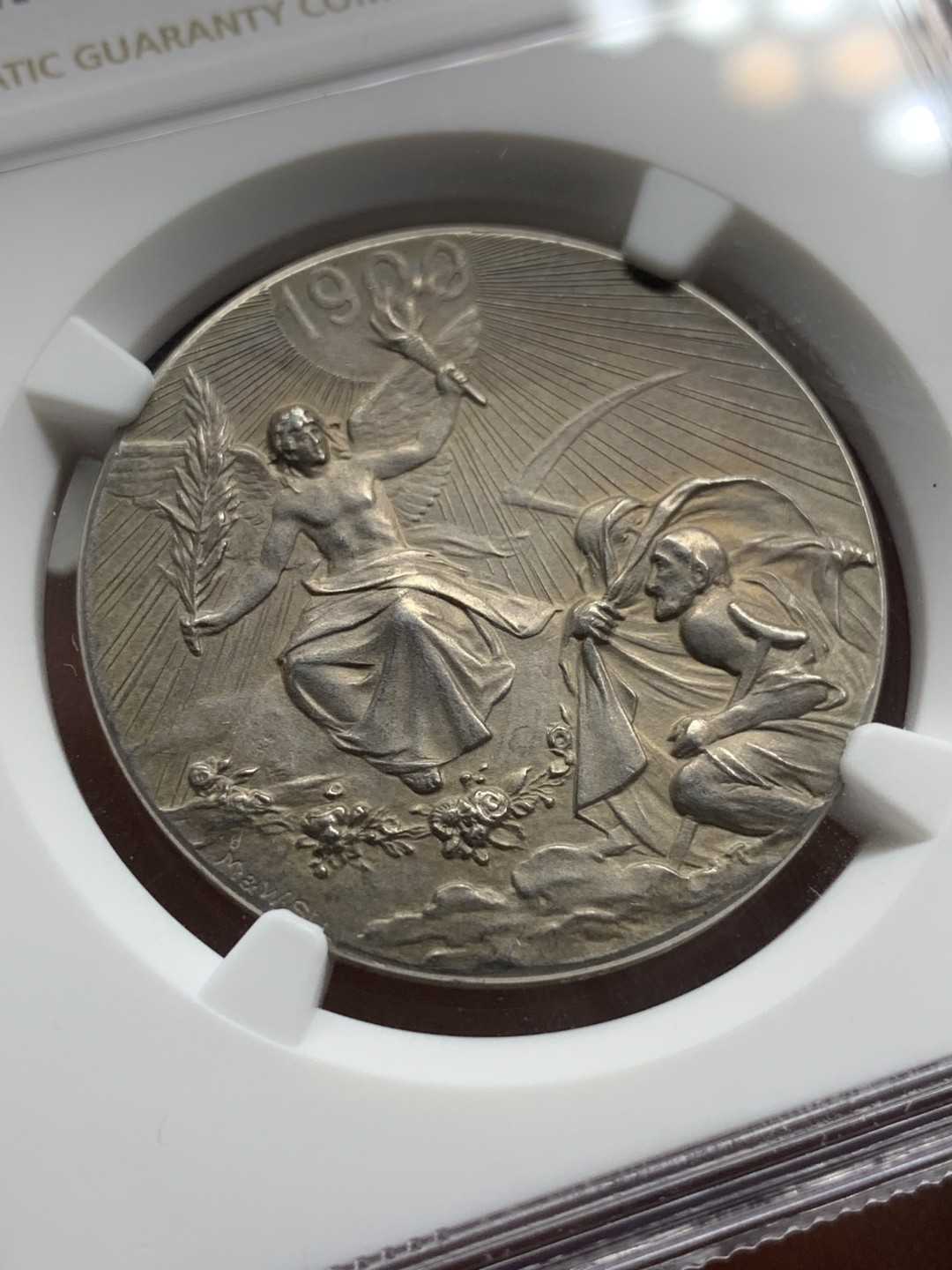 《竞宝斋》第98场-本周日，周一2场连拍（全场不限金额包邮） NGC MS62 1900年德国迎接新世纪纪念银章 设计独特别致