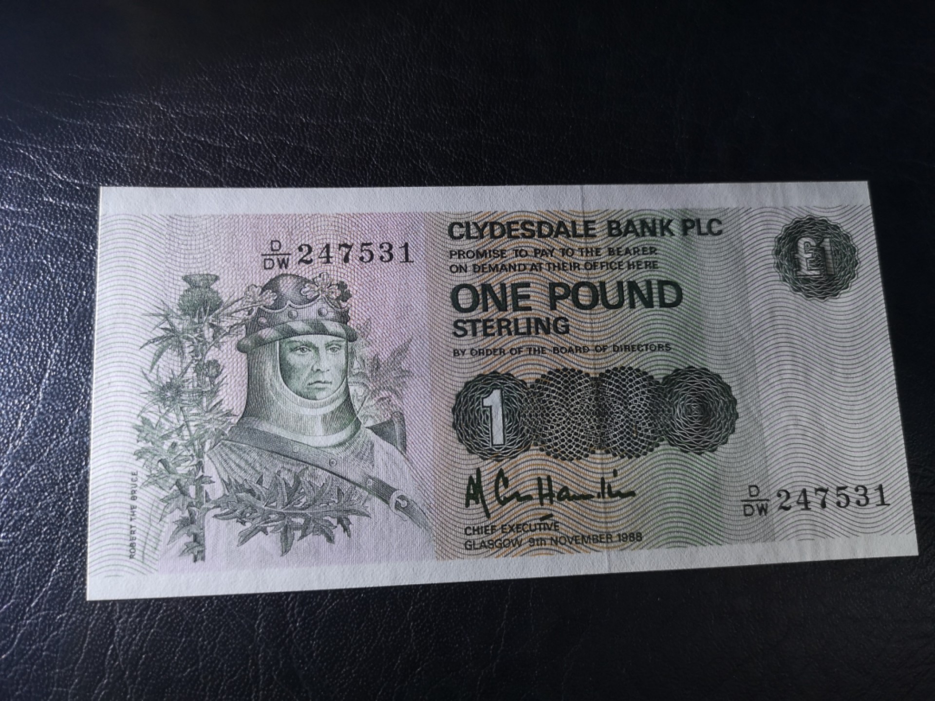 《外钞收藏家》第二百零五期 苏格兰经典专场👍 克莱斯戴尔银行-1988-1镑	D/DW 247531	P-211	全新UNC