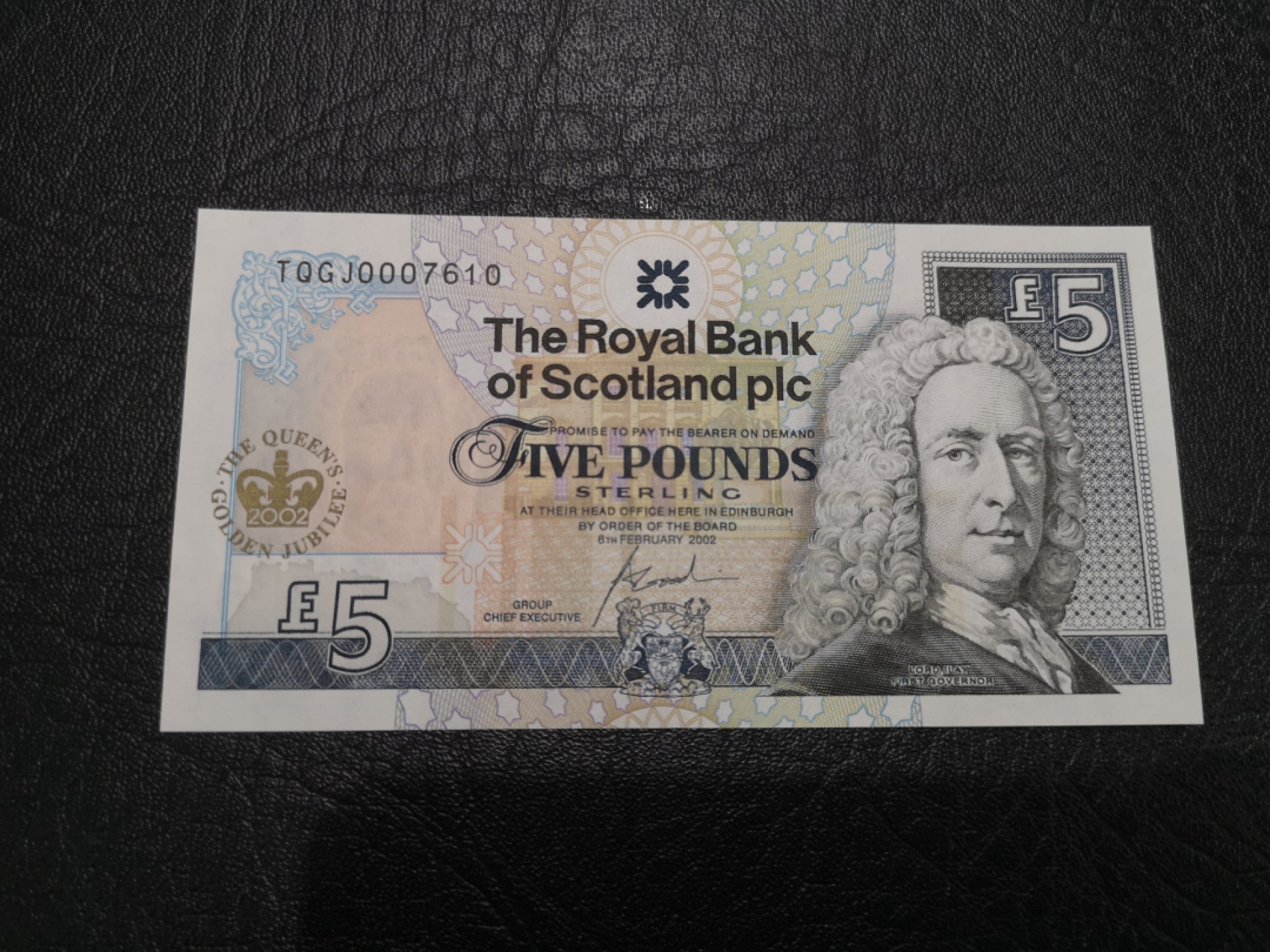 《外钞收藏家》第二百零五期 苏格兰经典专场👍 苏格兰皇家银行-2002-5镑	TQGJ 0007610	P-362	女王登基50周年	全新UNC