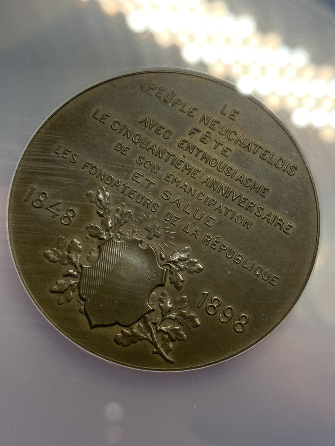 《竞宝斋》第98场-本周日，周一2场连拍（全场不限金额包邮） NGC-MS63 1898年瑞士纳沙泰尔联邦50周年纪念铜章（亚军分，加大盒）