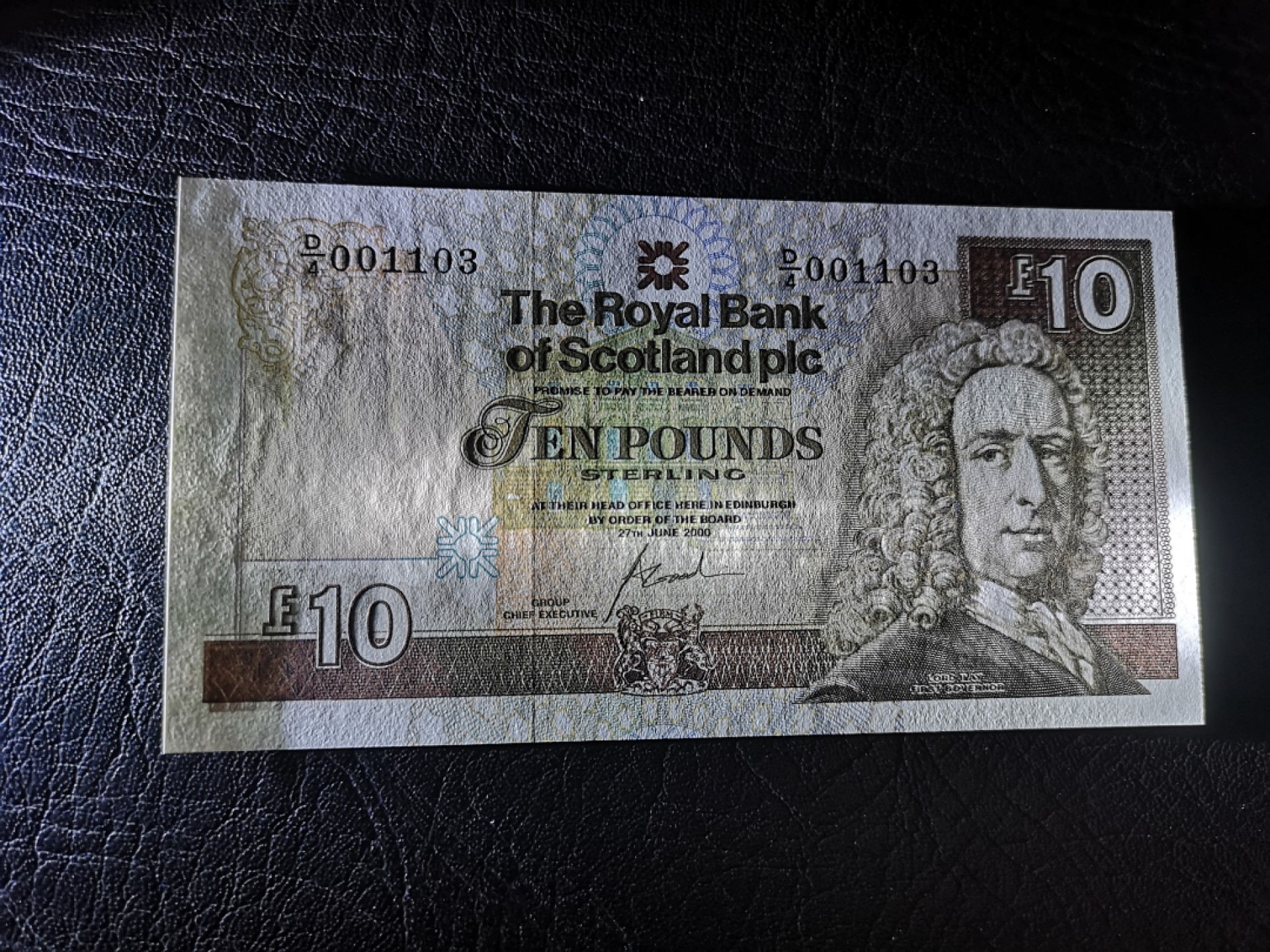 《外钞收藏家》第二百零五期 苏格兰经典专场👍 苏格兰皇家银行-2000-10镑	D/4 001103	P-353	全新UNC