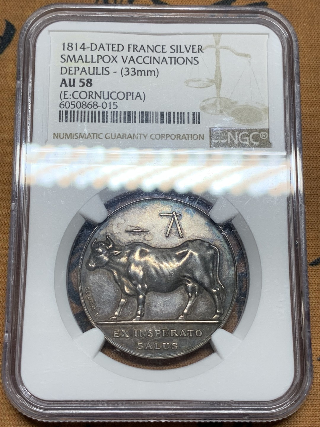 《竞宝斋》第98场-本周日，周一2场连拍（全场不限金额包邮） NGC AU58 法国1814年 接种牛痘纪念银章 直径33mm，黑包浆，环彩，高浮雕