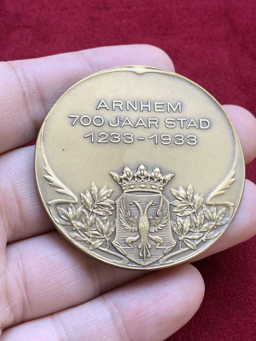 《竞宝斋》第98场-本周日，周一2场连拍（全场不限金额包邮） 荷兰 1933 阿纳姆 建城700周年 原盒铜章 50mm48.5克品相好