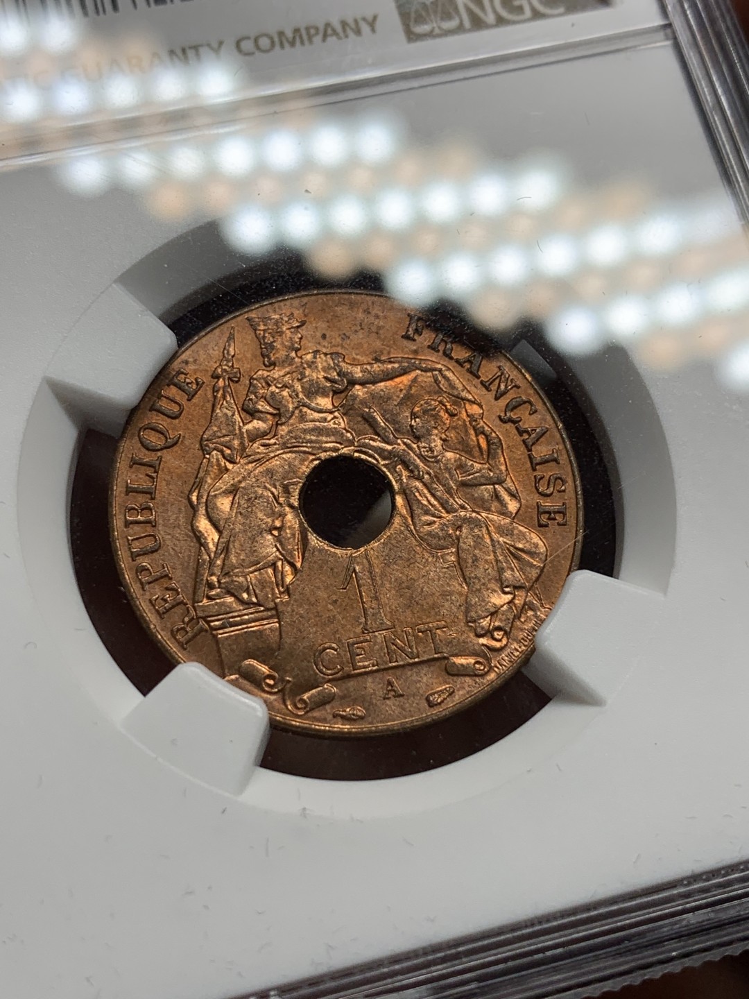 《竞宝斋》第98场-本周日，周一2场连拍（全场不限金额包邮） NGC MS64RB 法属印支1939A百分之一铜币，经典品种，强光好品