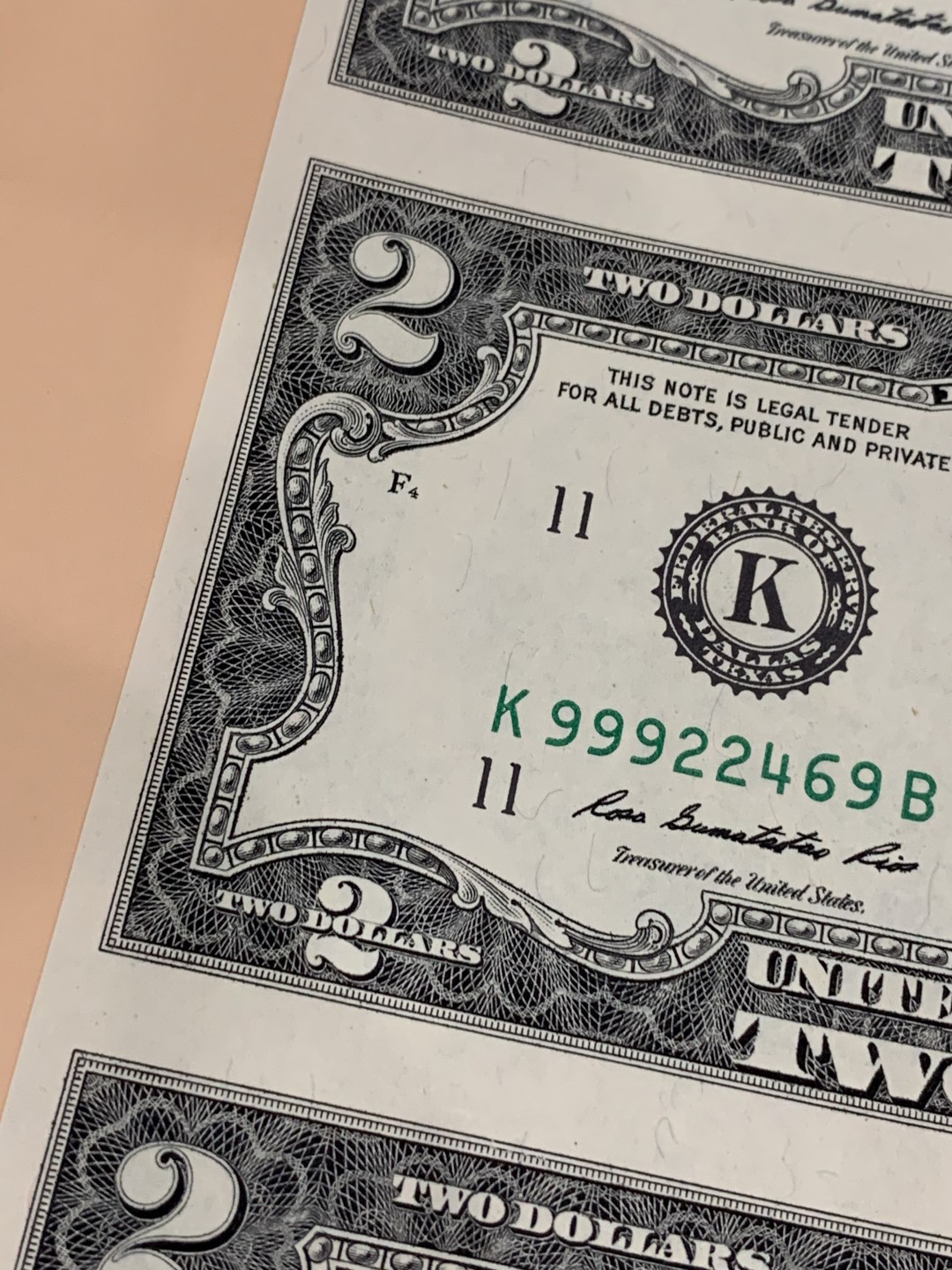 《竞宝斋》第98场-本周日，周一2场连拍（全场不限金额包邮） 2册一起  1美元两连体，2美元四连体，999豹子开头。印钞厂限量发行，带证书册子