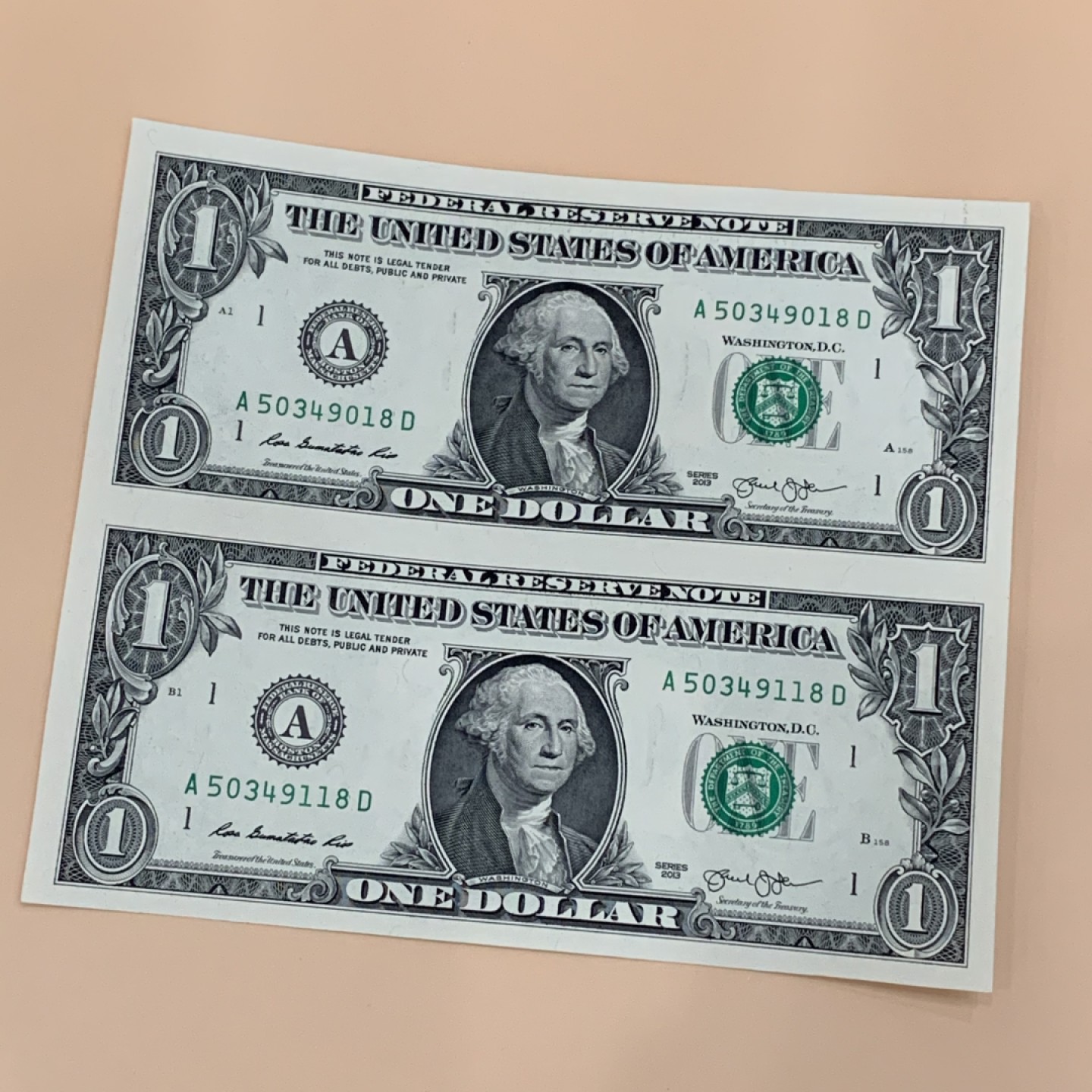 《竞宝斋》第98场-本周日，周一2场连拍（全场不限金额包邮） 2册一起  1美元两连体，2美元四连体，999豹子开头。印钞厂限量发行，带证书册子