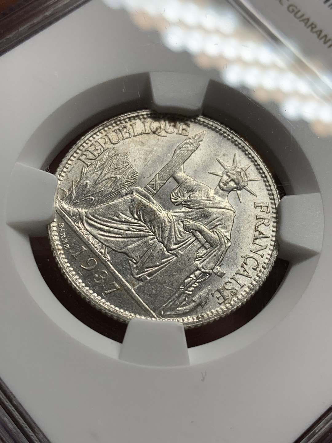 《竞宝斋》第98场-本周日，周一2场连拍（全场不限金额包邮） NGC-MS61 法属印支 1937年坐洋2角银币 卷拆曝光品相