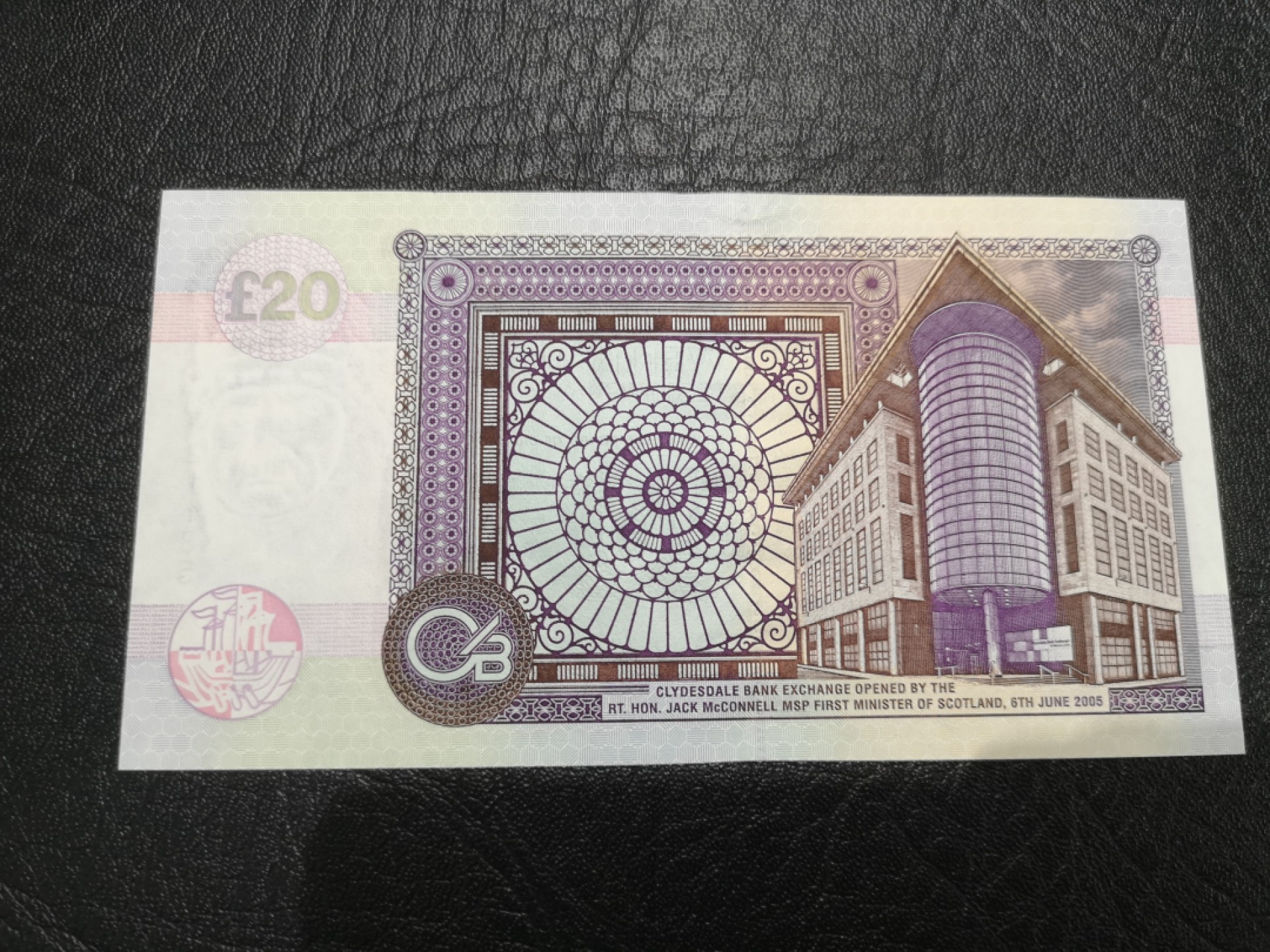 《外钞收藏家》第二百零五期 苏格兰经典专场👍 克莱斯戴尔银行-2005-20镑	A/DM 421135	P-229F	《交易所开张》纪念钞	全新UNC