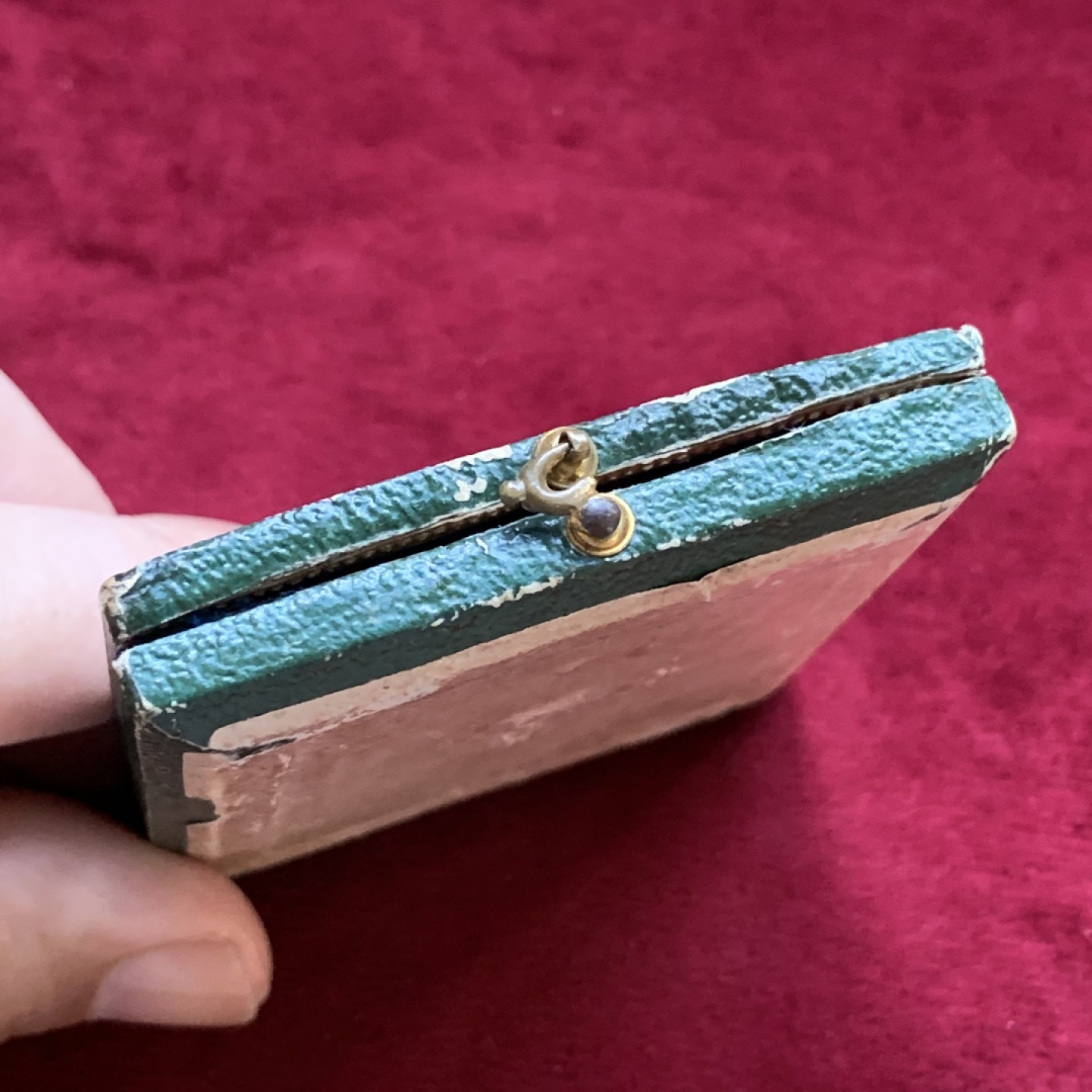 《竞宝斋》第98场-本周日，周一2场连拍（全场不限金额包邮） 瑞士1892力洛克射击节铜章原盒 表面有出厂清漆 所以品相保护的很好45mm42.7克