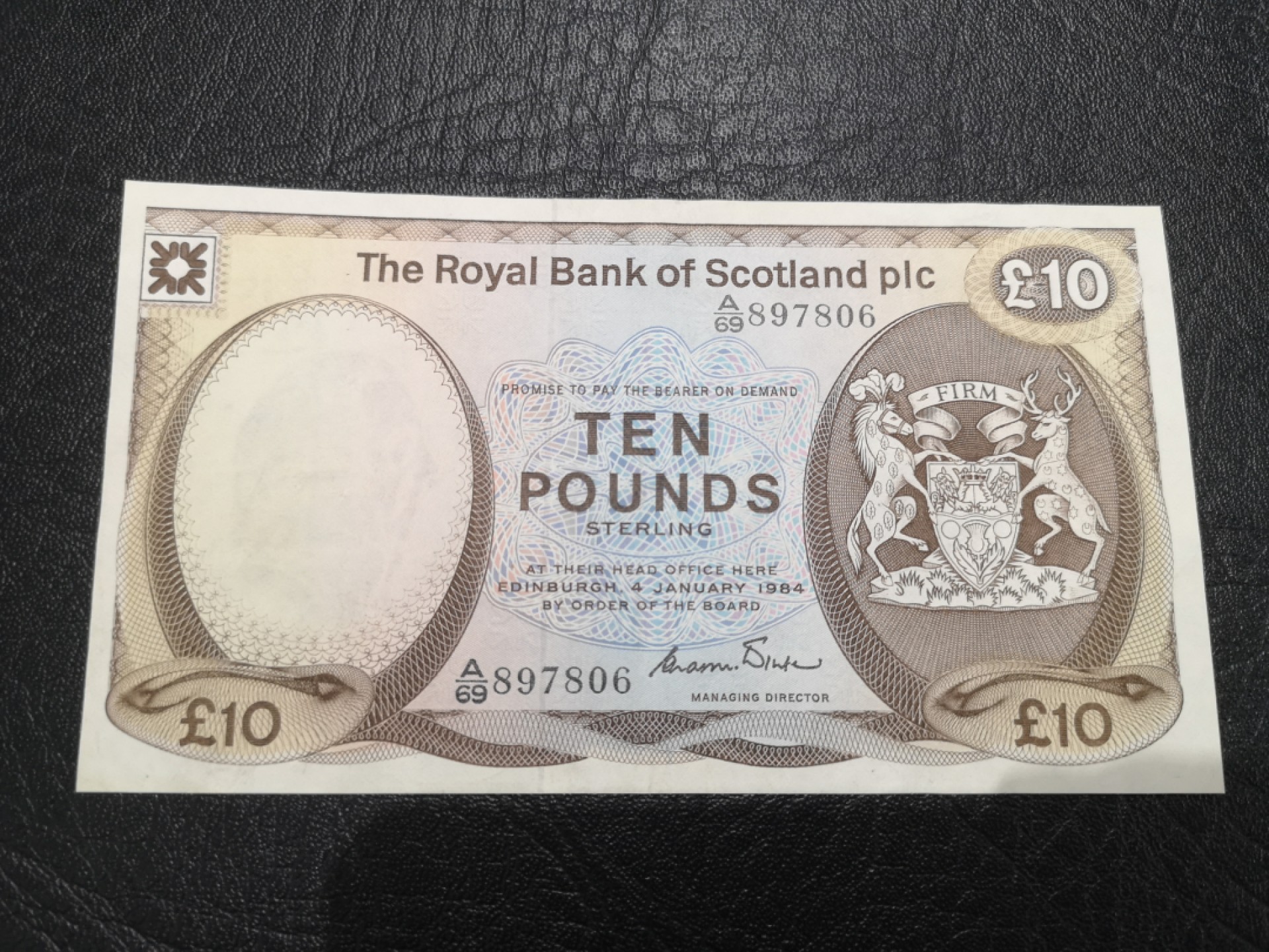 《外钞收藏家》第二百零五期 苏格兰经典专场👍 苏格兰皇家银行-1984-10镑	A/69 897806	P-343 疑似有折 AU品相