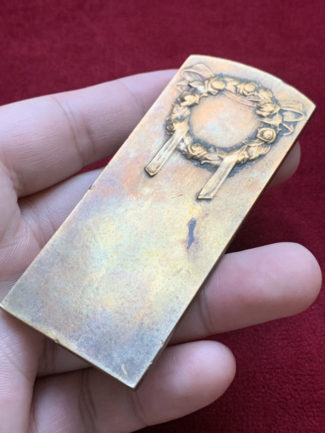 《竞宝斋》第98场-本周日，周一2场连拍（全场不限金额包邮） 法国新艺术时期异形铜章，偷食禁果的夏娃。Lenoir大师名誉作品，边铭三角+Bronze。刻画精美，铜光泛彩，稀见的品种 宽36.5高85.5mm