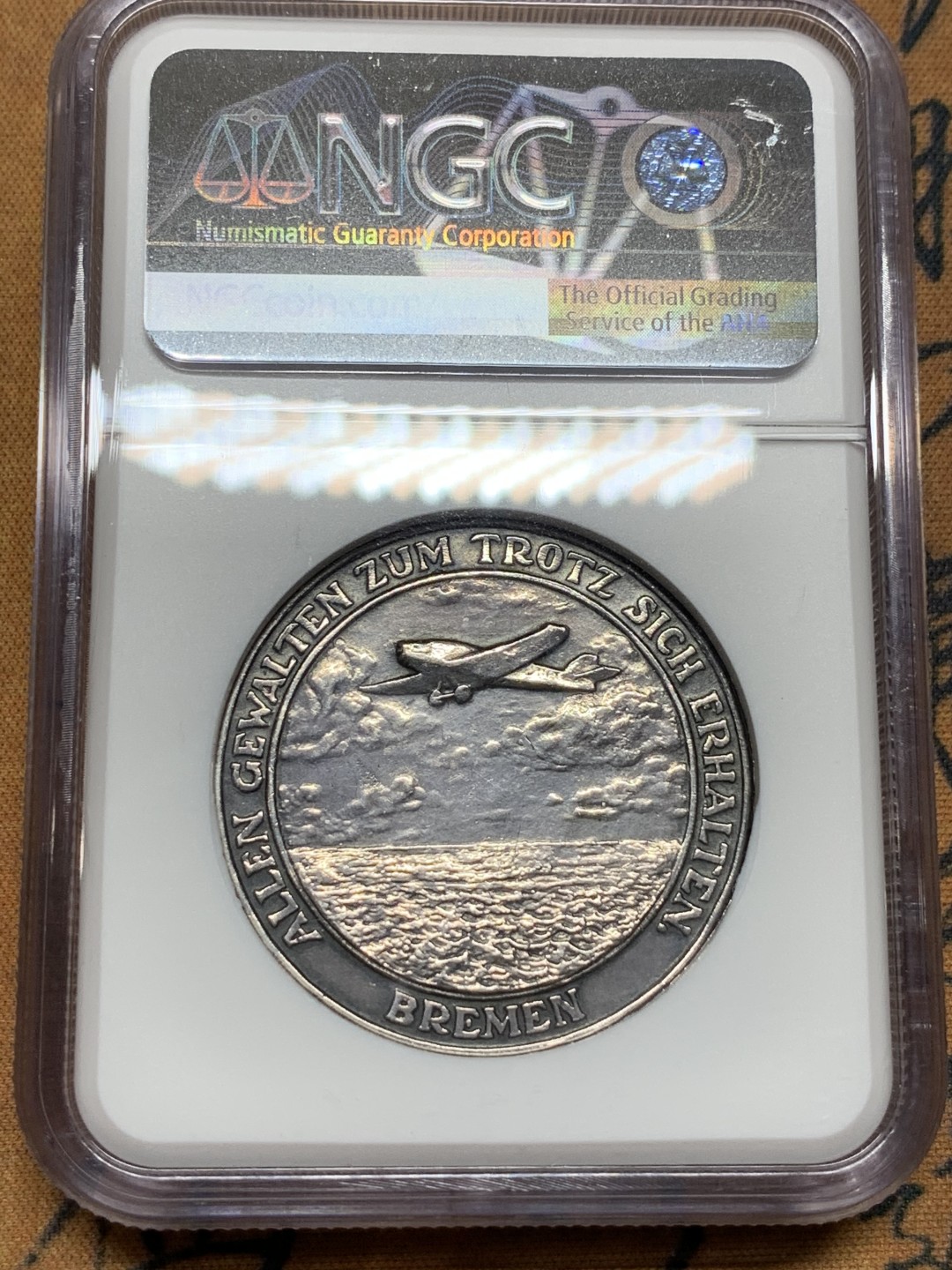 《竞宝斋》第98场-本周日，周一2场连拍（全场不限金额包邮） NGC UNC 德国1928年 不莱梅号 飞越大西洋纪念 银章 加厚盒装