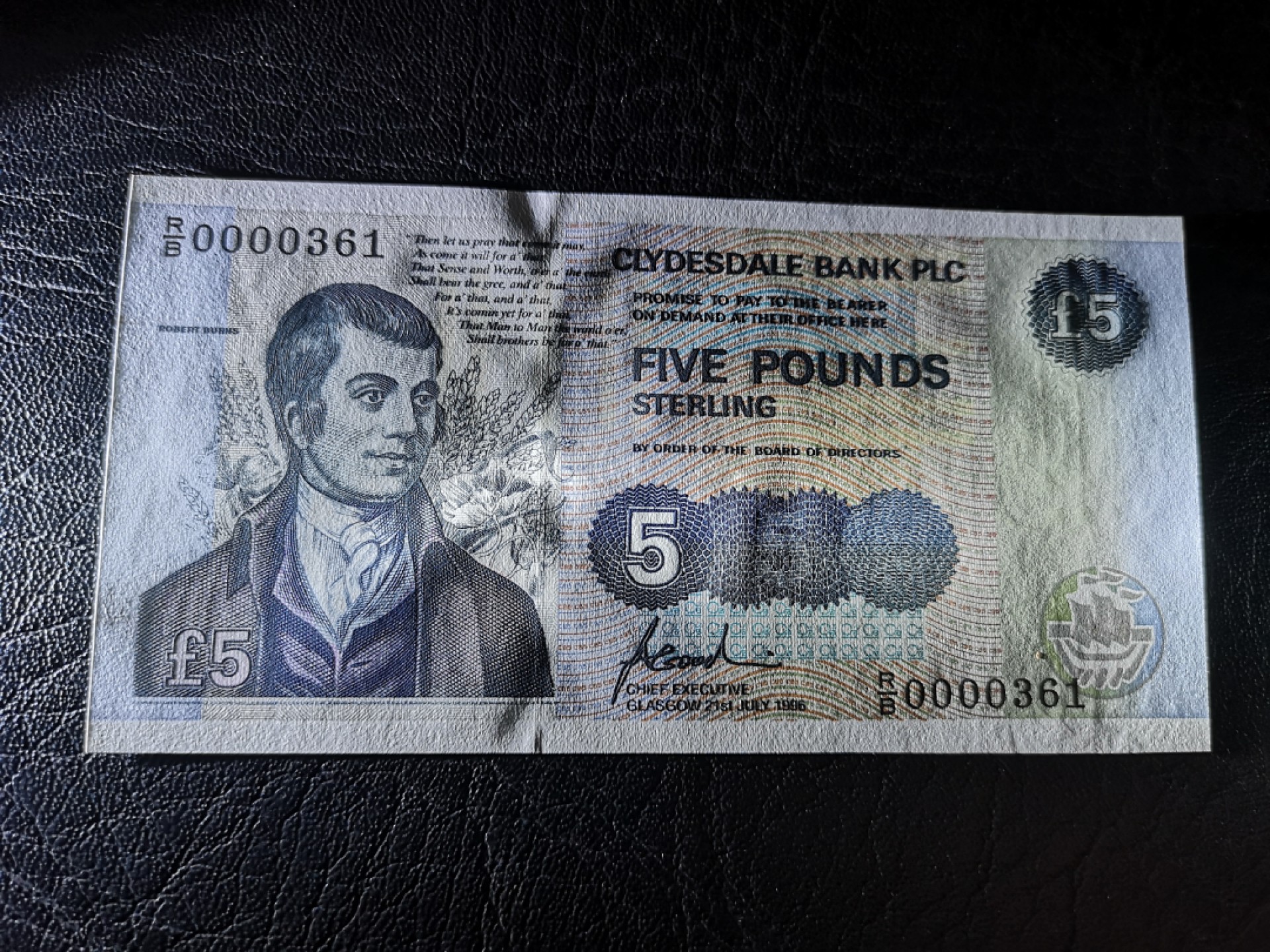 《外钞收藏家》第二百零五期 苏格兰经典专场👍 克莱斯戴尔银行-1996-5镑	P-224	《苏格兰诗人彭斯》纪念钞，4枚1套	全新UNC