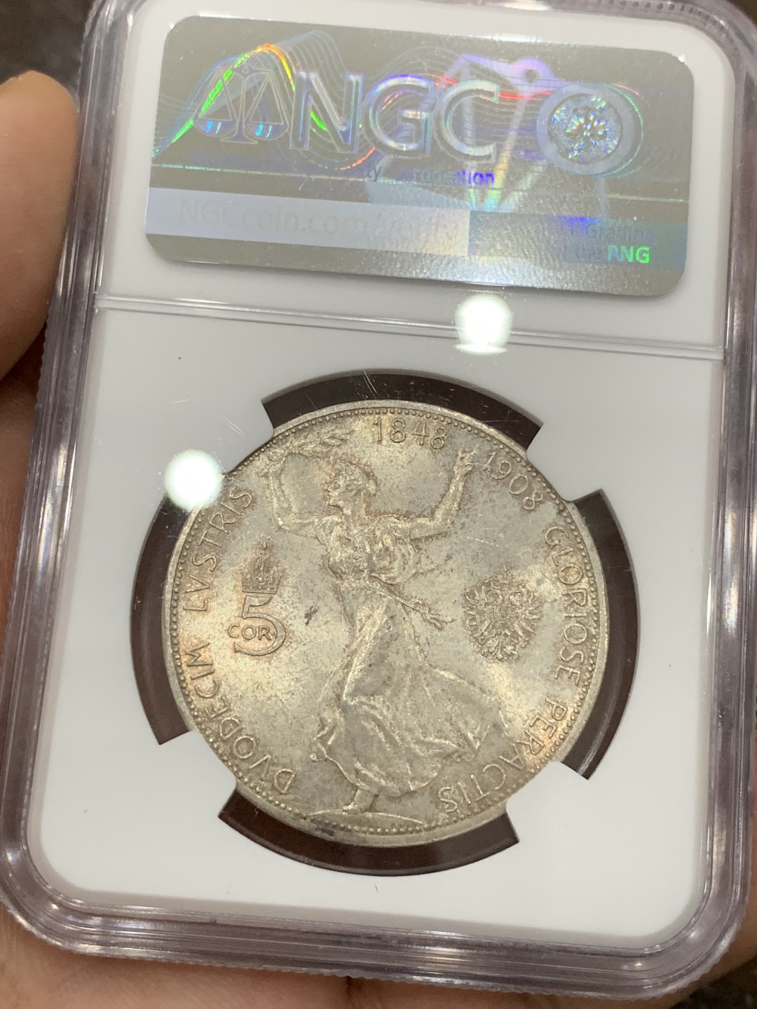 《竞宝斋》第98场-本周日，周一2场连拍（全场不限金额包邮） NGC-MS62 1908年 奥匈帝国 弗朗兹.约瑟夫60大寿纪念大银，环彩包浆，转光完美。奔跑的拿花女神