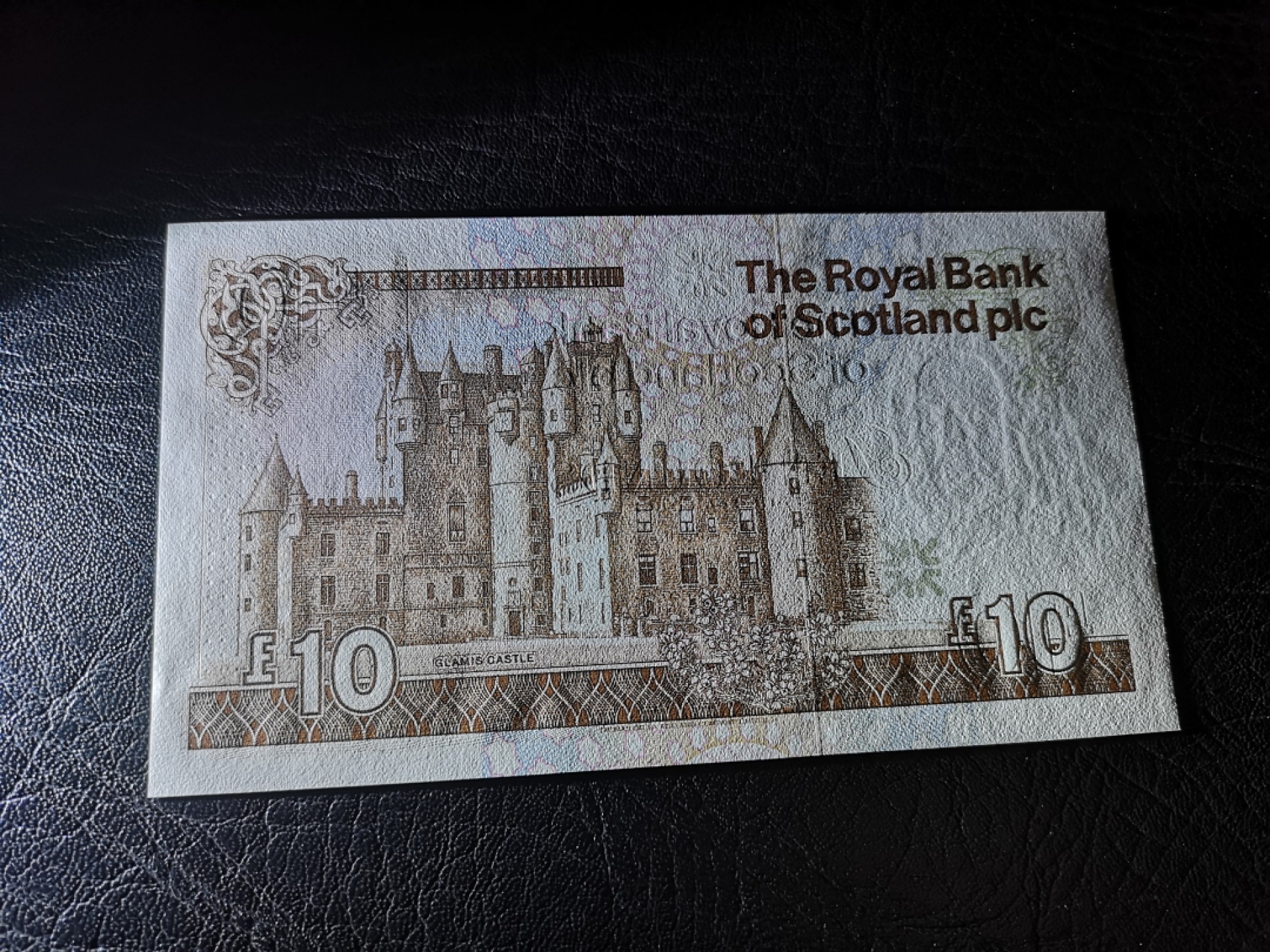 《外钞收藏家》第二百零五期 苏格兰经典专场👍 苏格兰皇家银行-1990-10镑	B/6 924513	P-348  全新 有个针尖大荧光瑕疵
