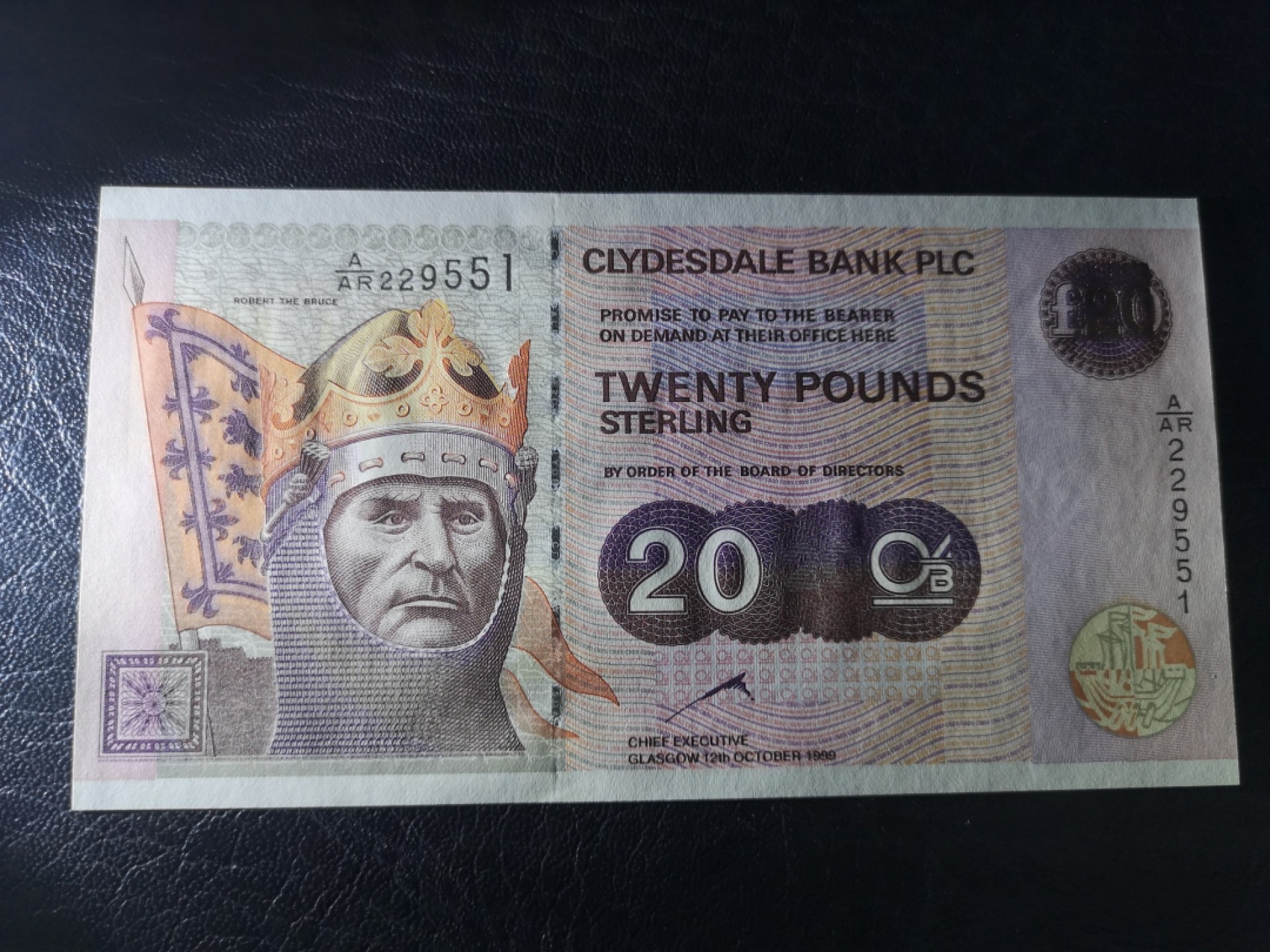 《外钞收藏家》第二百零五期 苏格兰经典专场👍 克莱斯戴尔银行-1999-20镑	A/AR 229551	P-228	流通钞	全新UNC