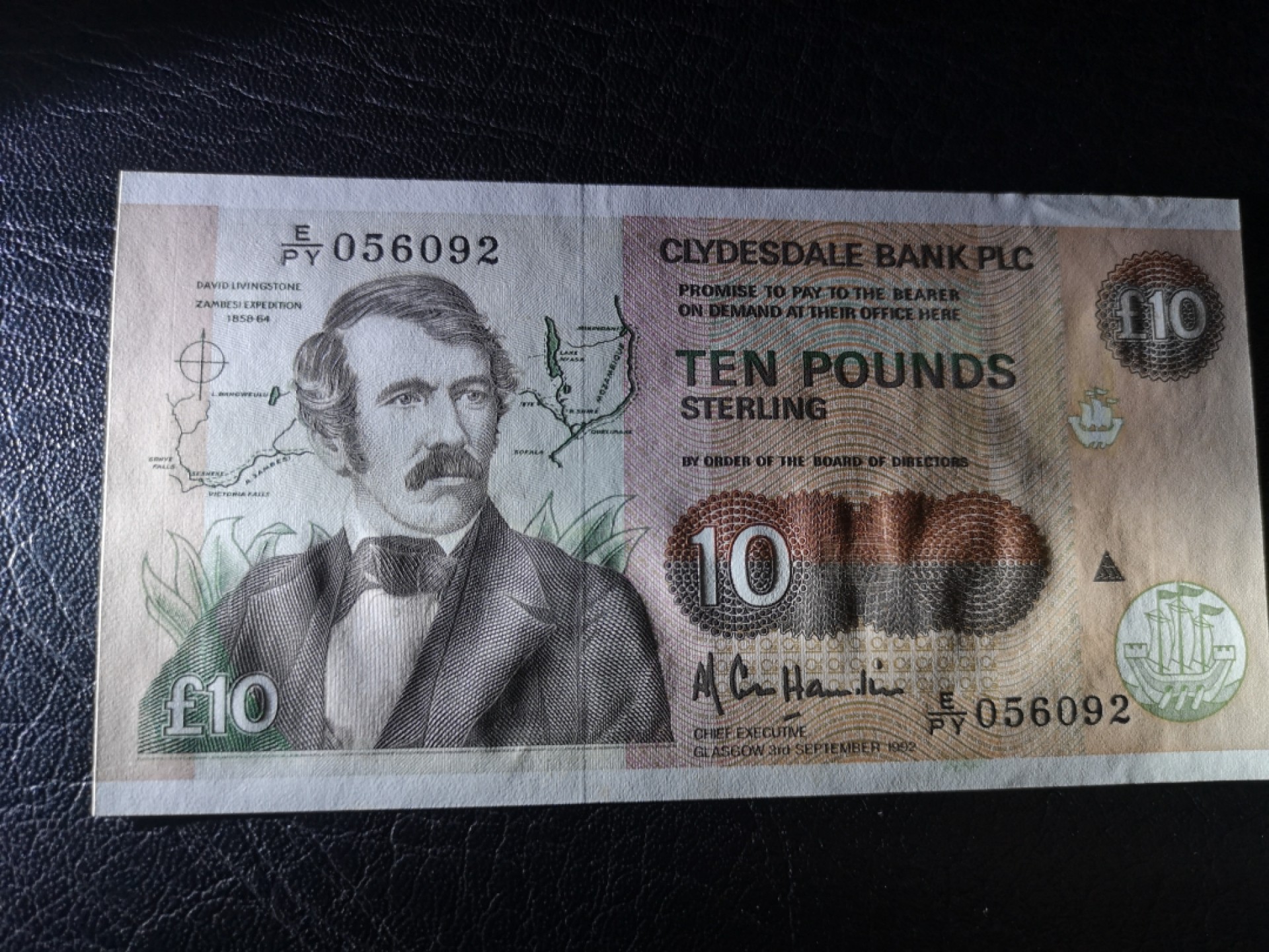 《外钞收藏家》第二百零五期 苏格兰经典专场👍 克莱斯戴尔银行-1992-10镑	E/PY 056092	P-219	全新UNC