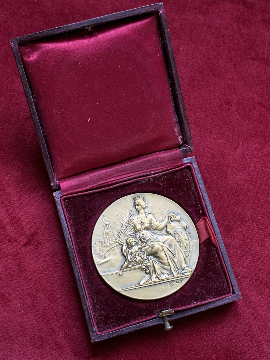 《竞宝斋》第98场-本周日，周一2场连拍（全场不限金额包邮） 荷兰 1933 阿纳姆 建城700周年 原盒铜章 50mm48.5克品相好