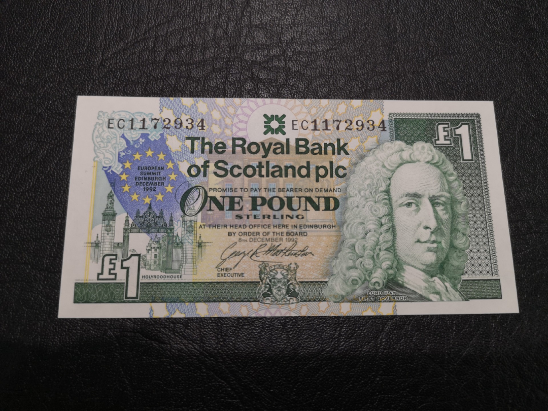 《外钞收藏家》第二百零五期 苏格兰经典专场👍 苏格兰皇家银行-1992-1镑 P-356 爱丁堡欧洲首脑会议史蒂文森逝世100周年 贝尔诞辰150周年 苏格兰议会第一次会议召开四张一起  全新UNC