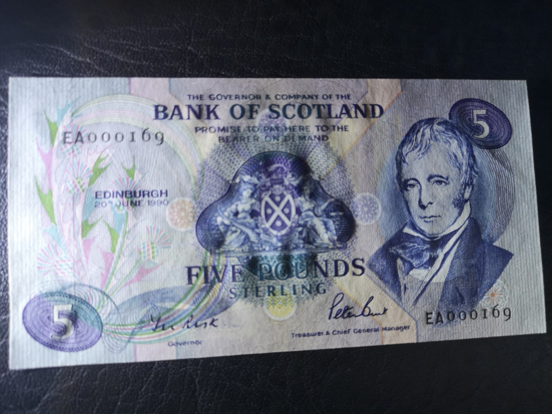 《外钞收藏家》第二百零五期 苏格兰经典专场👍 苏格兰银行-1990-5镑	EA 000169	P-116	全新UNC