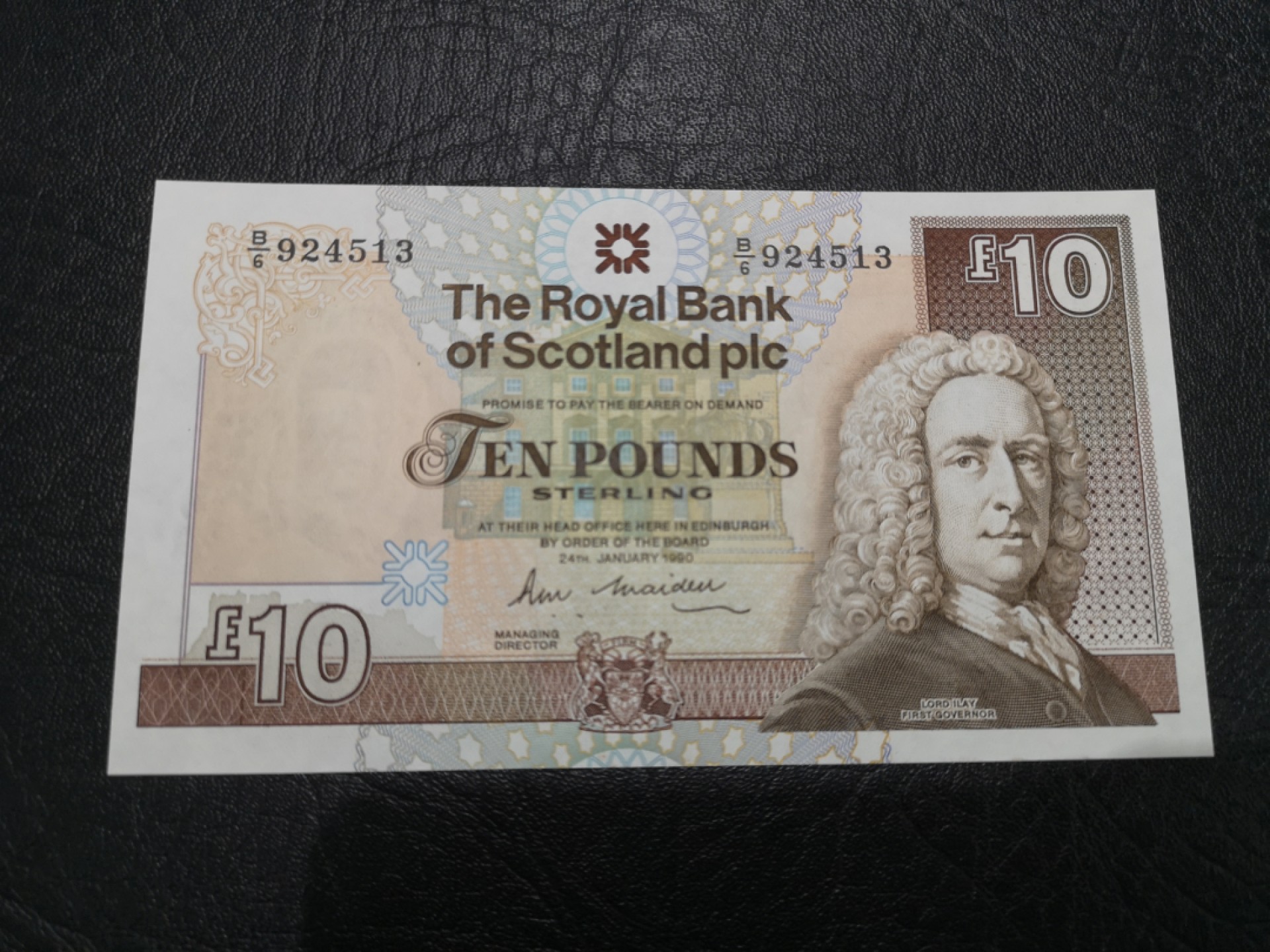《外钞收藏家》第二百零五期 苏格兰经典专场👍 苏格兰皇家银行-1990-10镑	B/6 924513	P-348  全新 有个针尖大荧光瑕疵