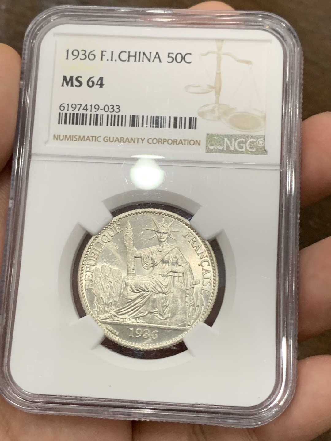 《竞宝斋》第98场-本周日，周一2场连拍（全场不限金额包邮） NGC MS64 法属印支 1936年 坐洋 50分 银币 难得状态