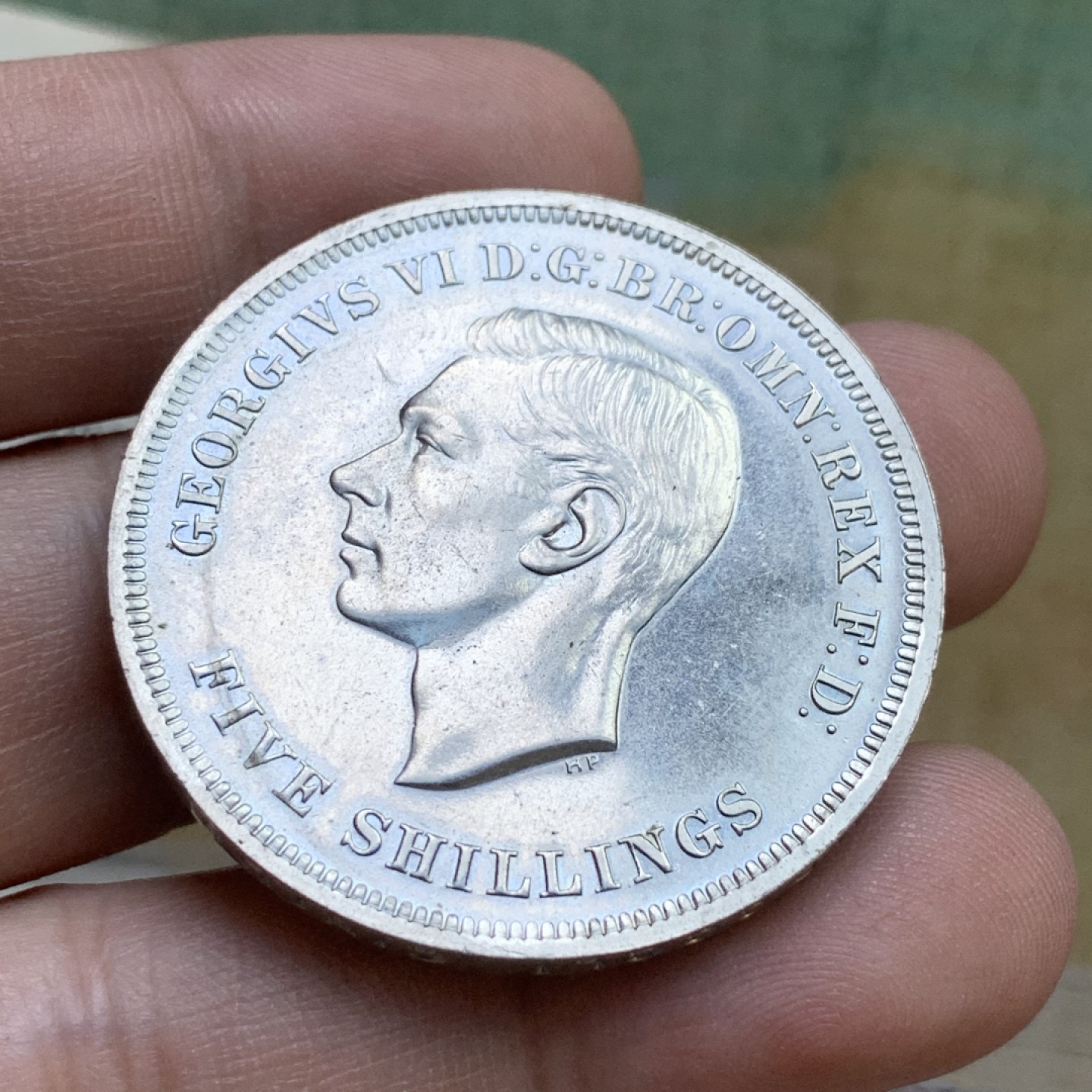 《竞宝斋》第98场-本周日，周一2场连拍（全场不限金额包邮） 英国 1951 乔治六世马剑克朗（5先令） 镍马剑 带原盒跟证纸