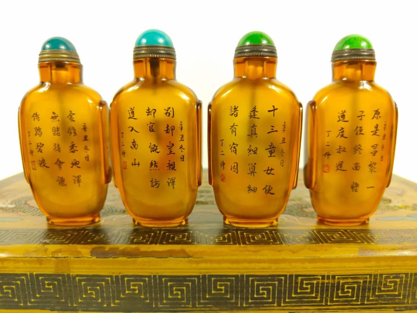 清代，水晶，内画，丁二仲制，鼻烟壶，八仙人物，保存完好，收藏佳品 清代，水晶，内画，丁二仲制，鼻烟壶，八仙人物，保存完好，收藏佳品