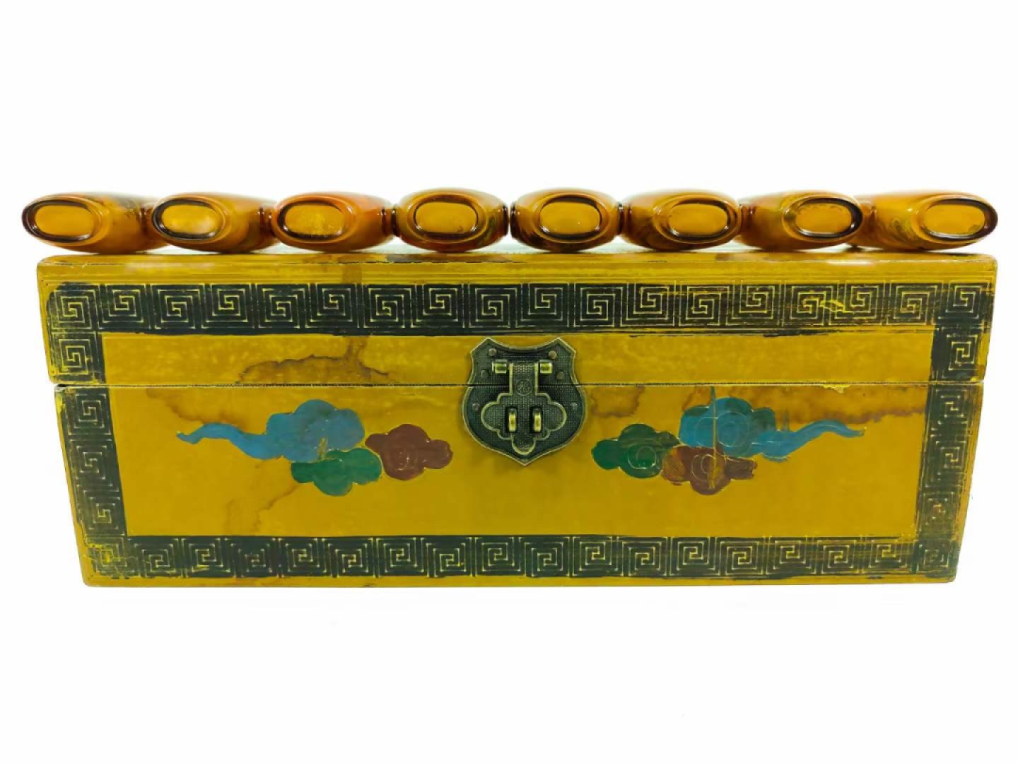 清代，水晶，内画，丁二仲制，鼻烟壶，八仙人物，保存完好，收藏佳品 清代，水晶，内画，丁二仲制，鼻烟壶，八仙人物，保存完好，收藏佳品