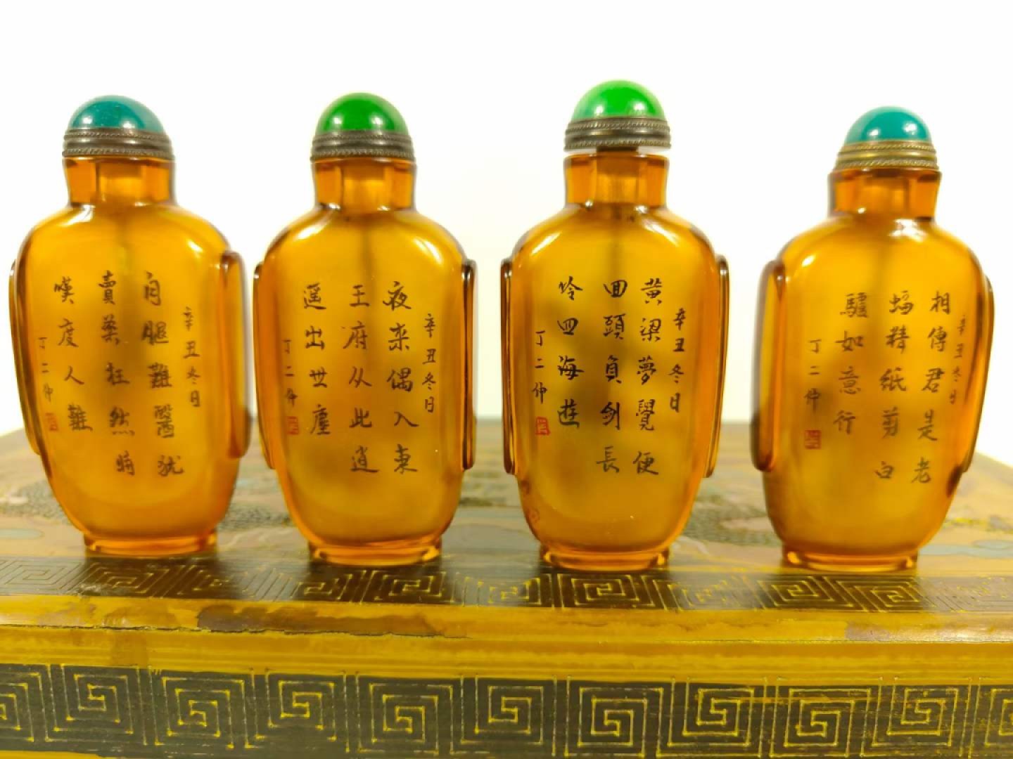 清代，水晶，内画，丁二仲制，鼻烟壶，八仙人物，保存完好，收藏佳品 清代，水晶，内画，丁二仲制，鼻烟壶，八仙人物，保存完好，收藏佳品