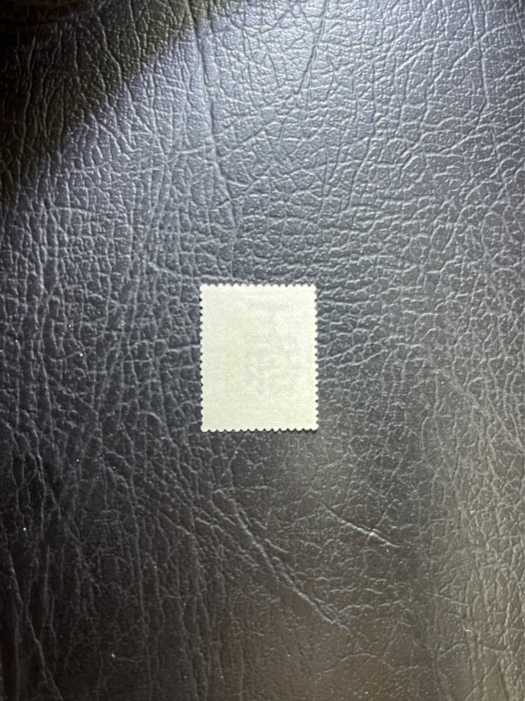 洪涛臻品 精选邮票限时拍卖第三十九期 比大清龙票还早的邮票，上海地方邮票，1分，面艳背白品好，水印清晰漂亮！终身保真！放心入手保真清朝时期文物邮票的机会！