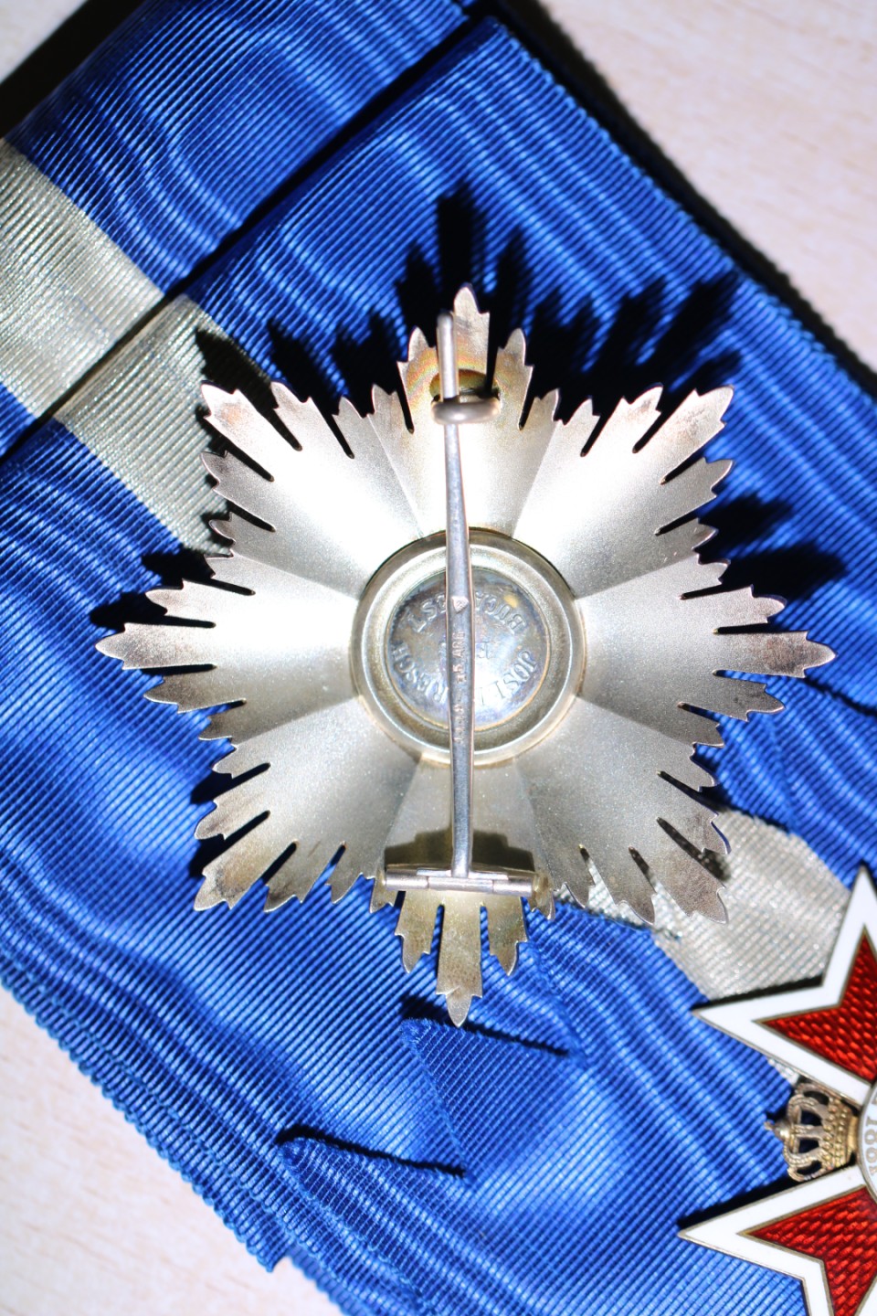 大猫徽章拍卖第203期 罗马尼亚大十字级王冠勋章 银质珐琅 原盒原绶  第二版1932—1947。全品相 稀少版本