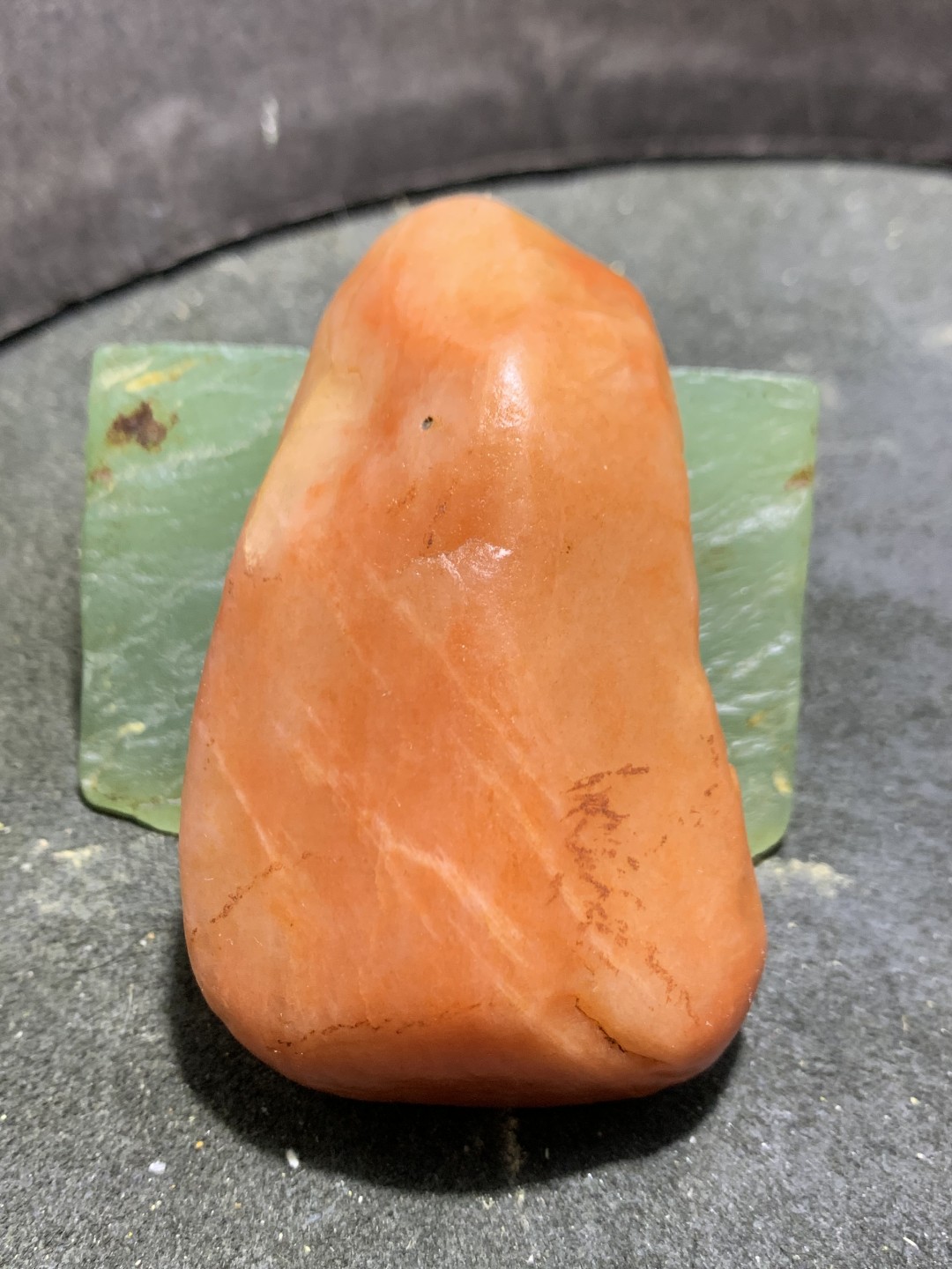 精美天然地表红料金丝玉籽料原石一块，