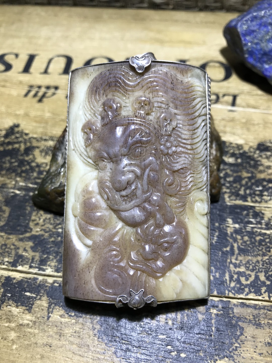 精美925包银鹿骨雕大黑天牌子