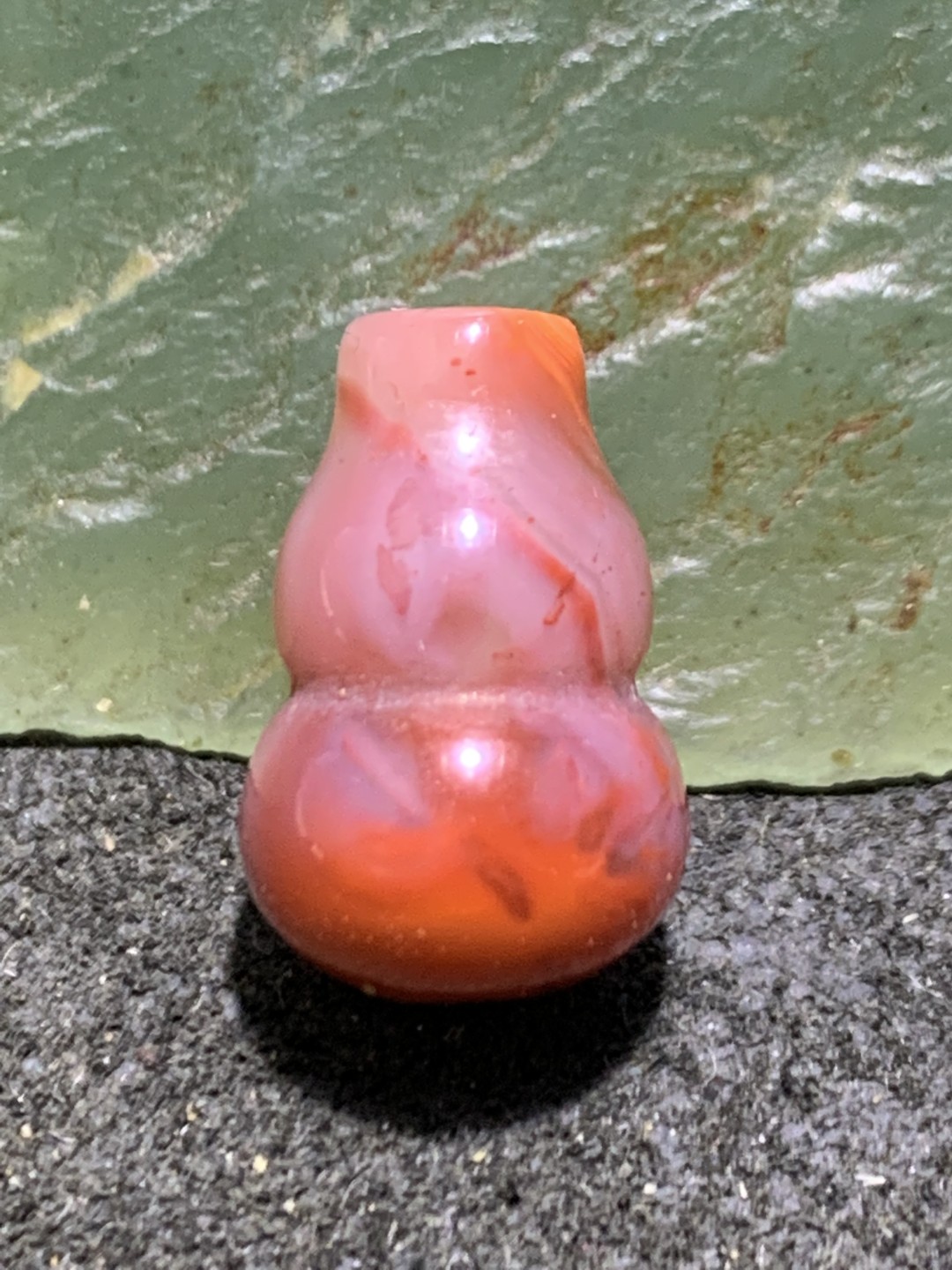 精美亚光高玉化酒红色缠丝玛瑙直桶，桶珠一颗，