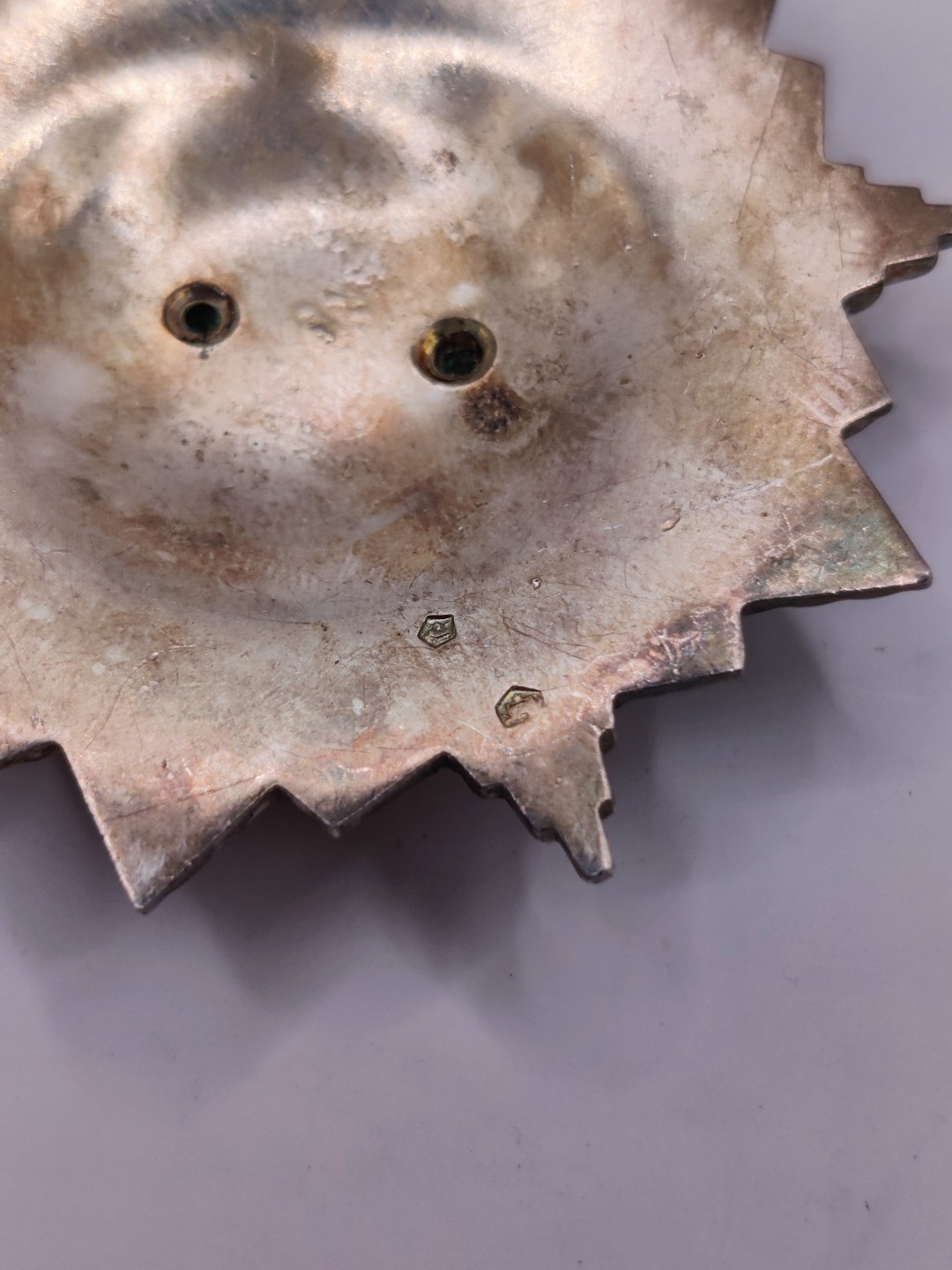 全场0元起拍 第三期 咸鱼国勋章拍卖专场 10月2日下午6：00开始 南斯拉夫五级旗帜勋章 银制带标