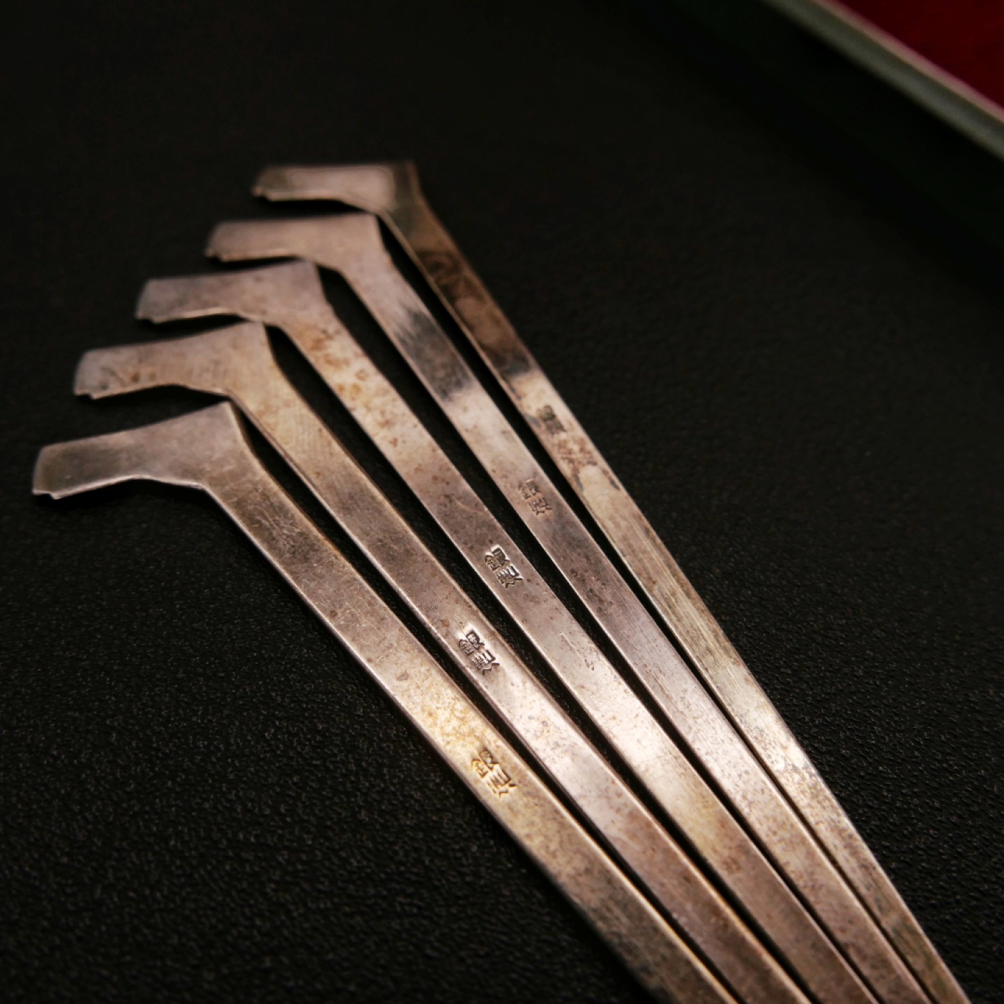 勋章奖章交易所10月1日群拍，举国同庆，全场包邮！ 日本银质水果叉一套